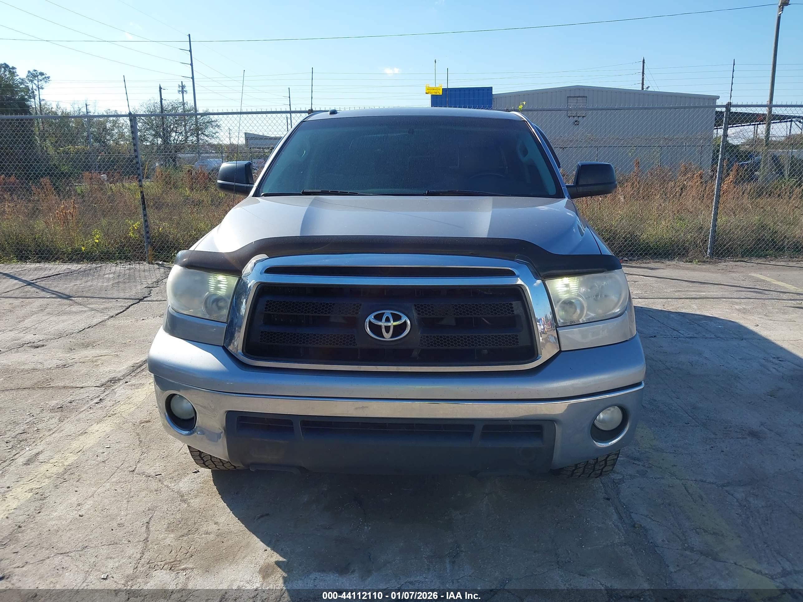 TOYOTA TUNDRA image 6