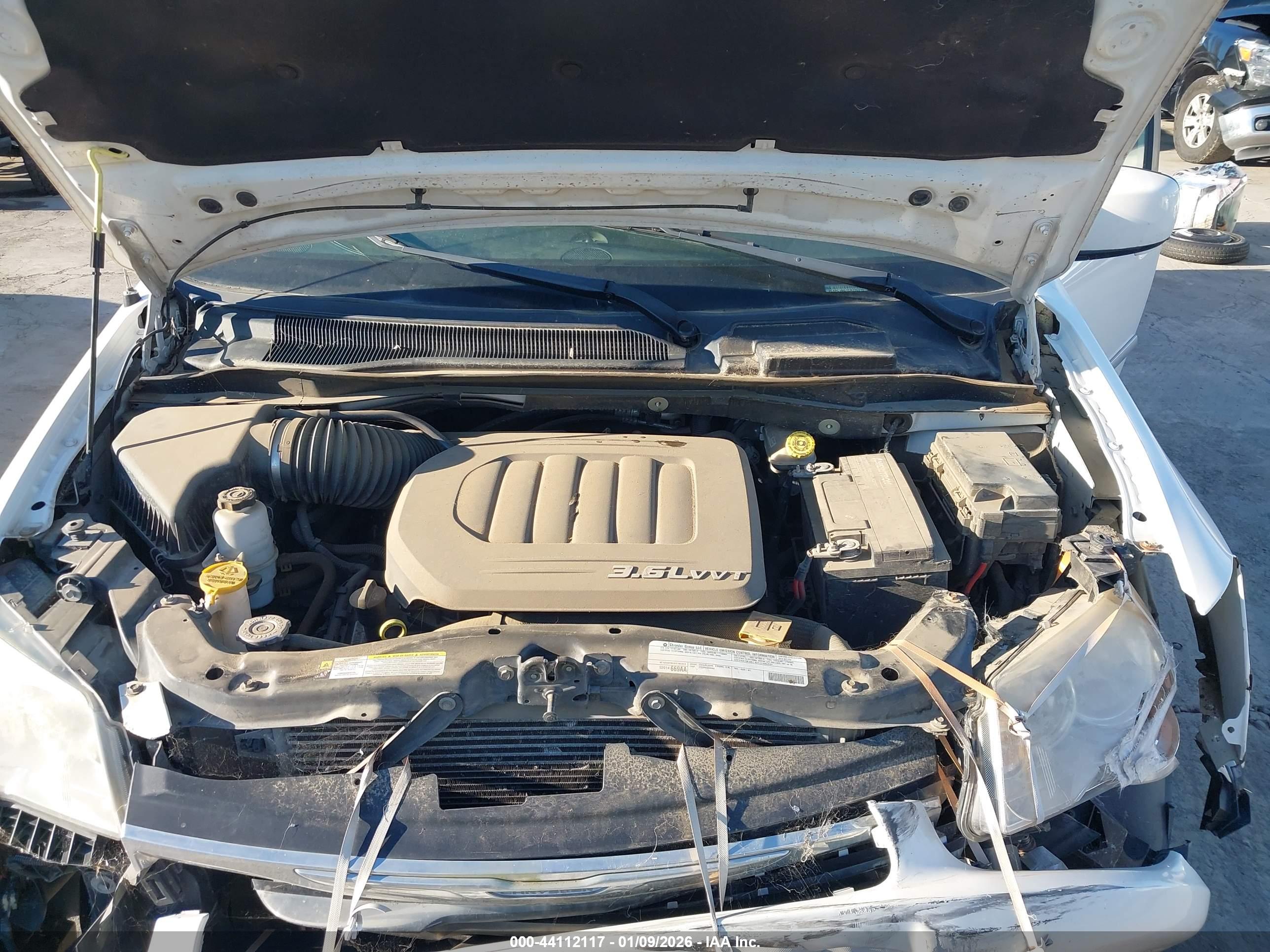 CHRYSLER TOWN image 10