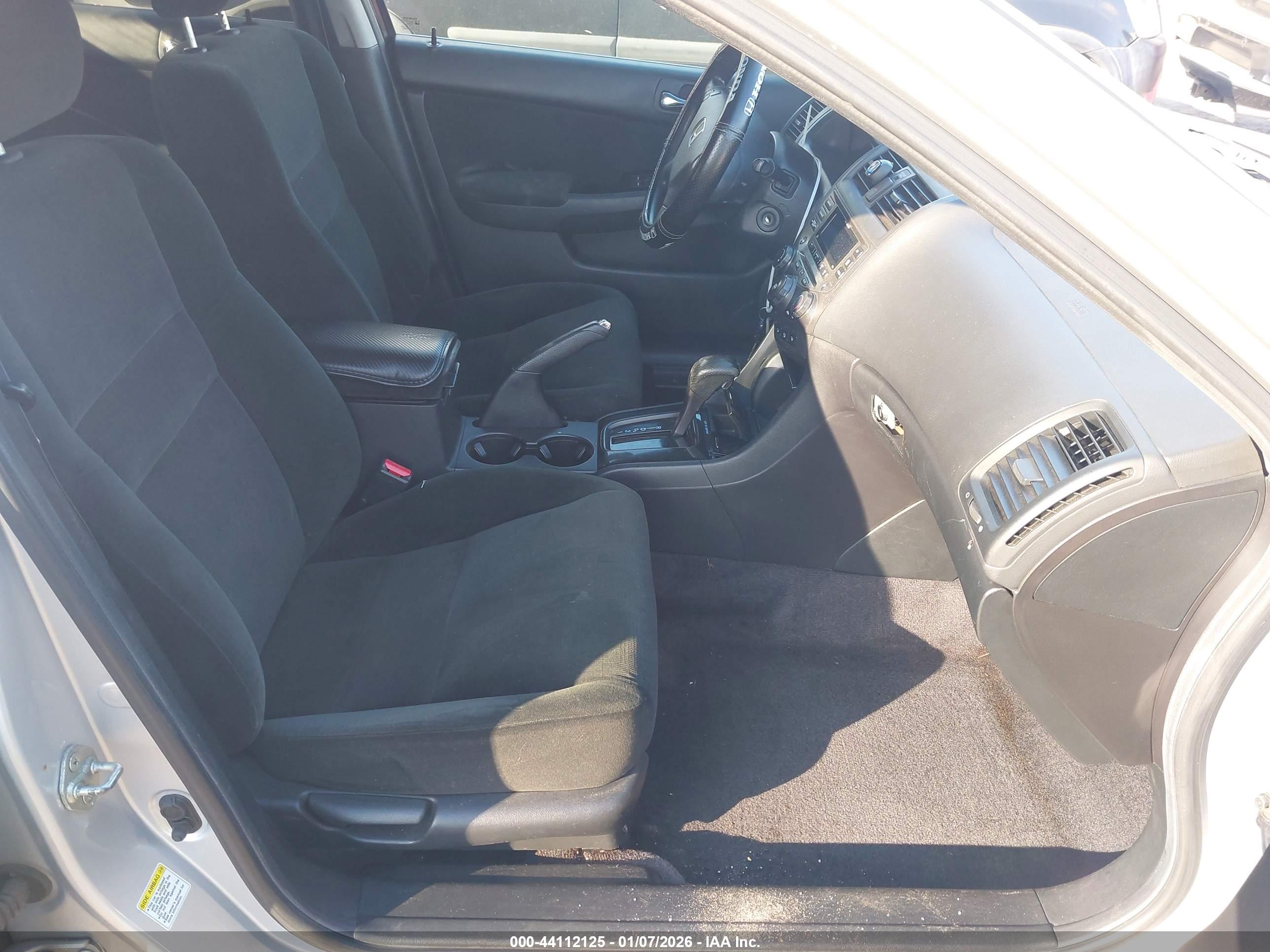 HONDA ACCORD image 5