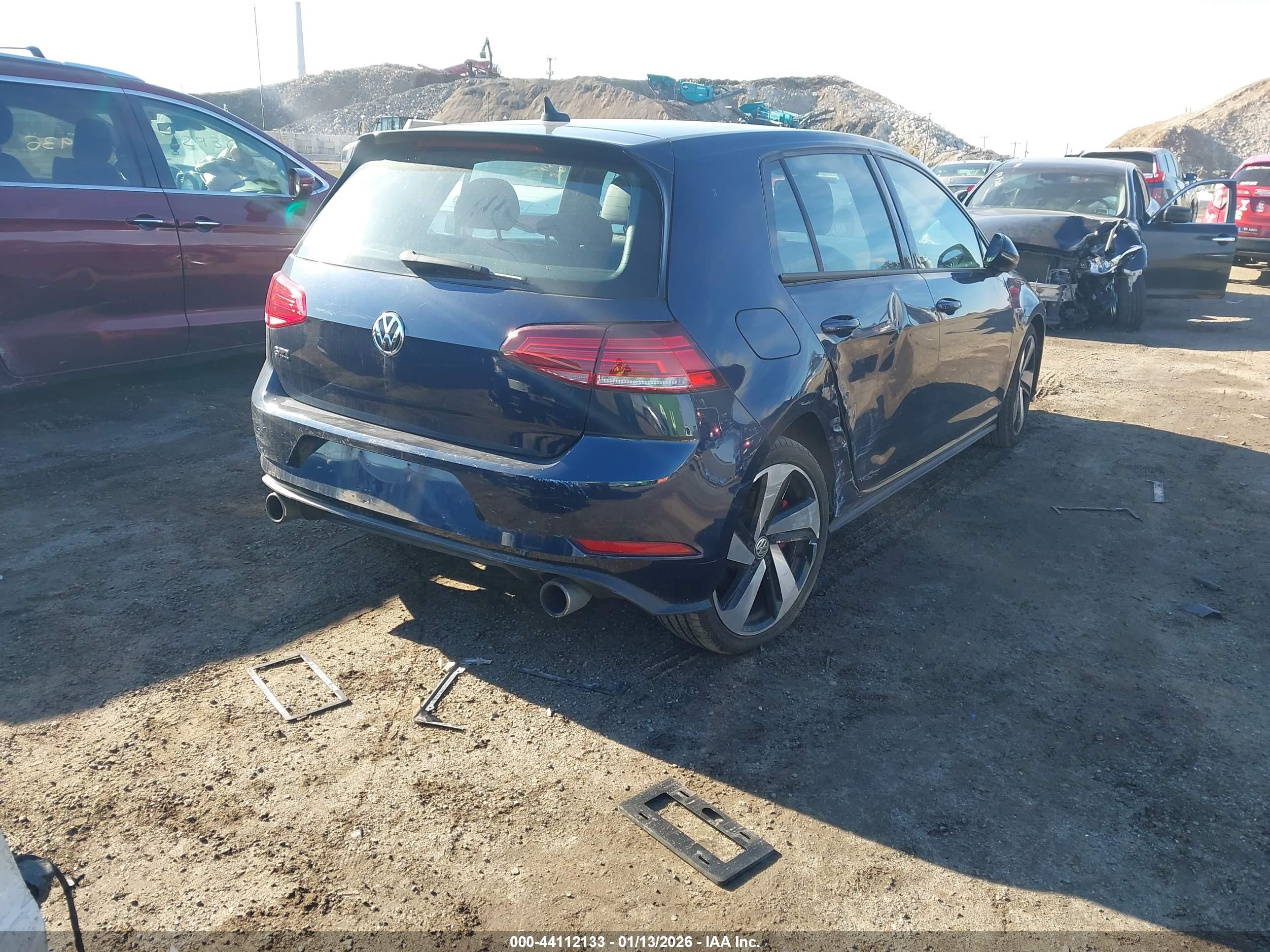 VOLKSWAGEN GOLF image 4