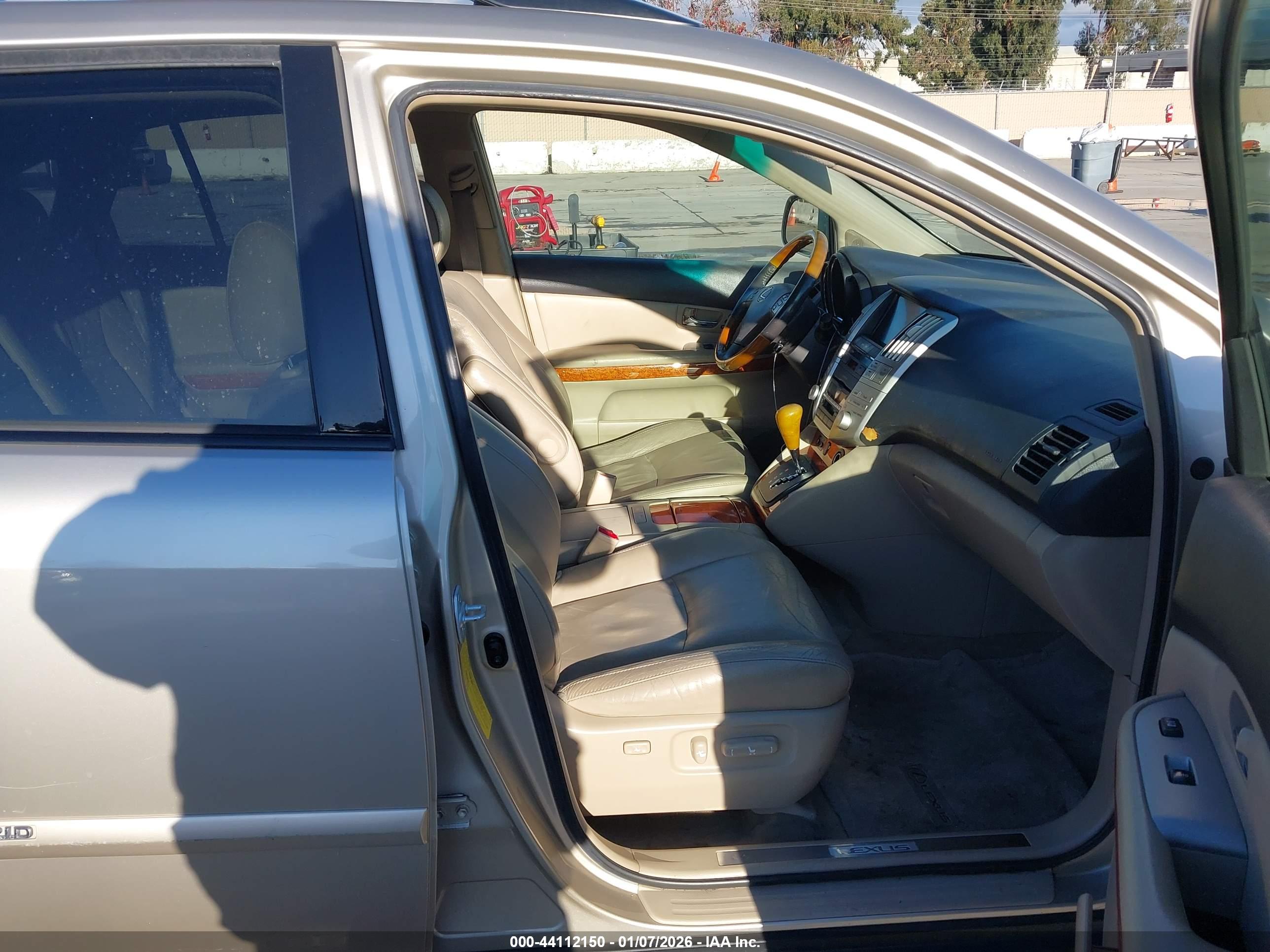 LEXUS RX image 5