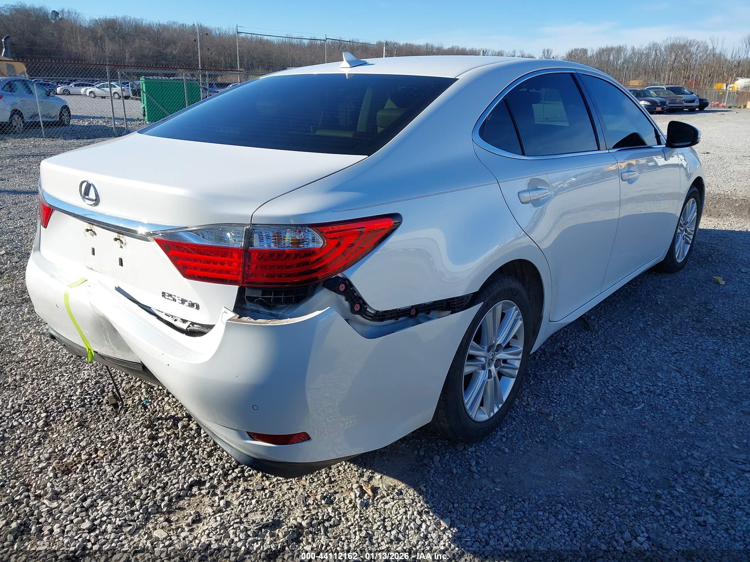 LEXUS ES image 4