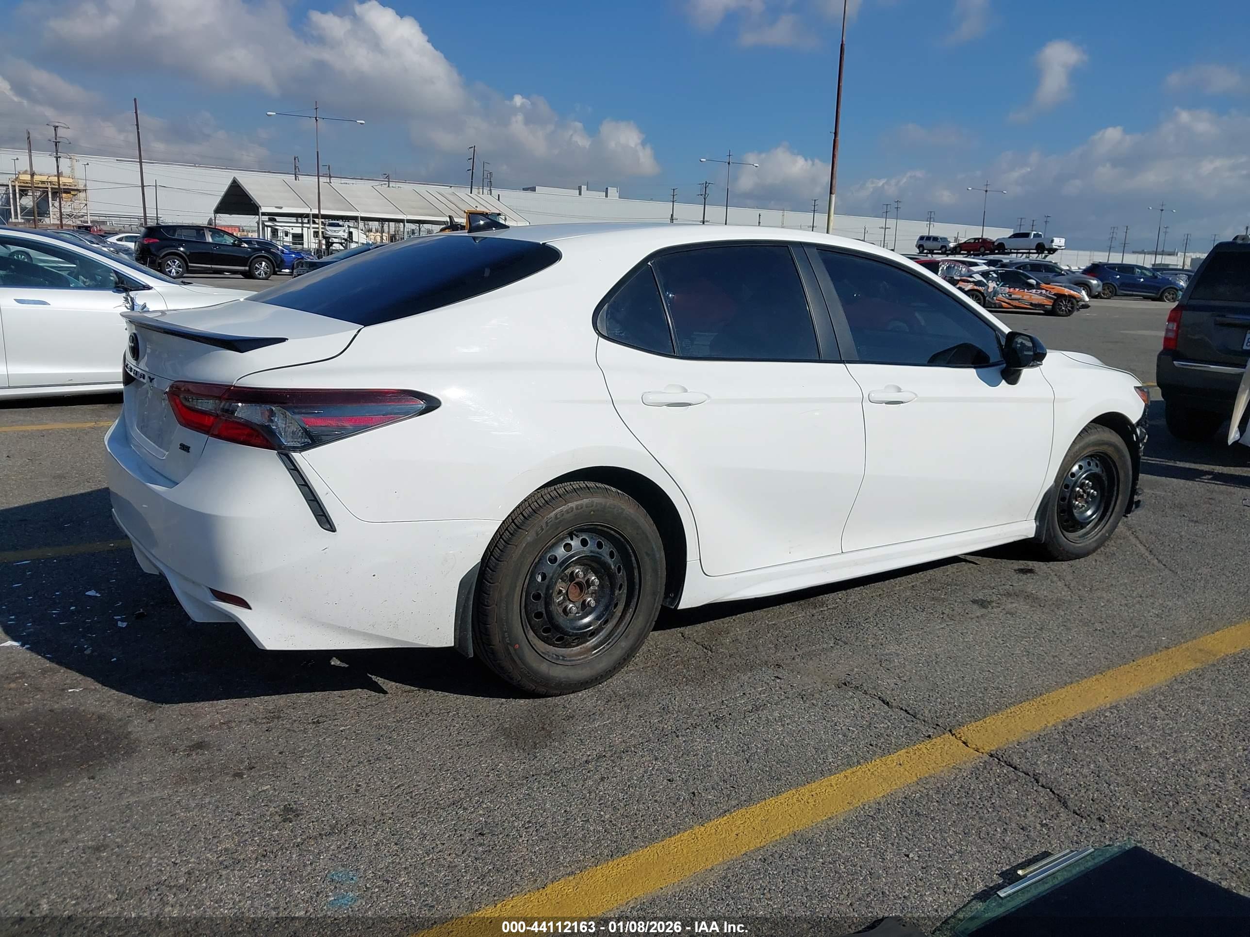 TOYOTA CAMRY image 4