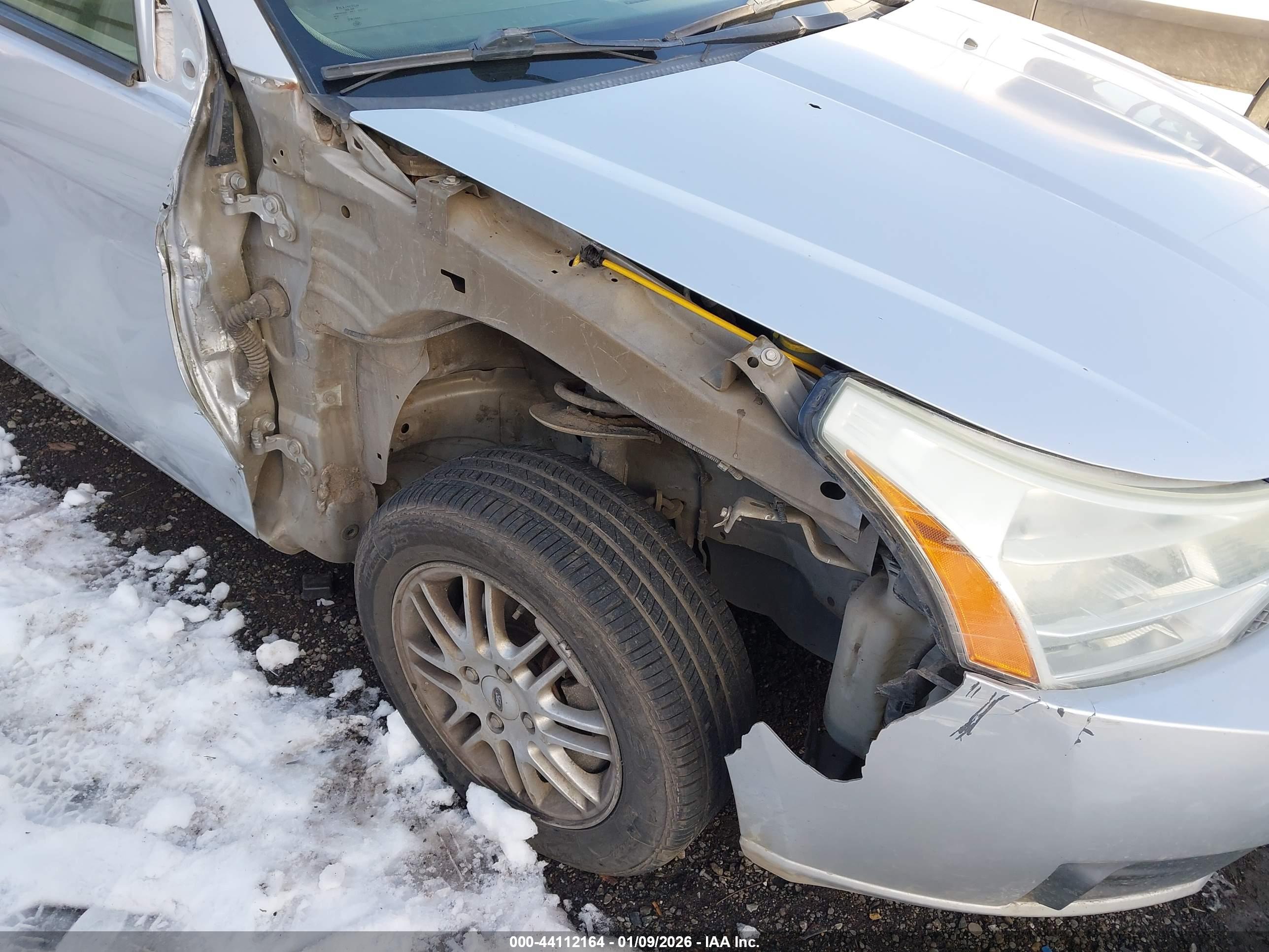 FORD FOCUS image 6