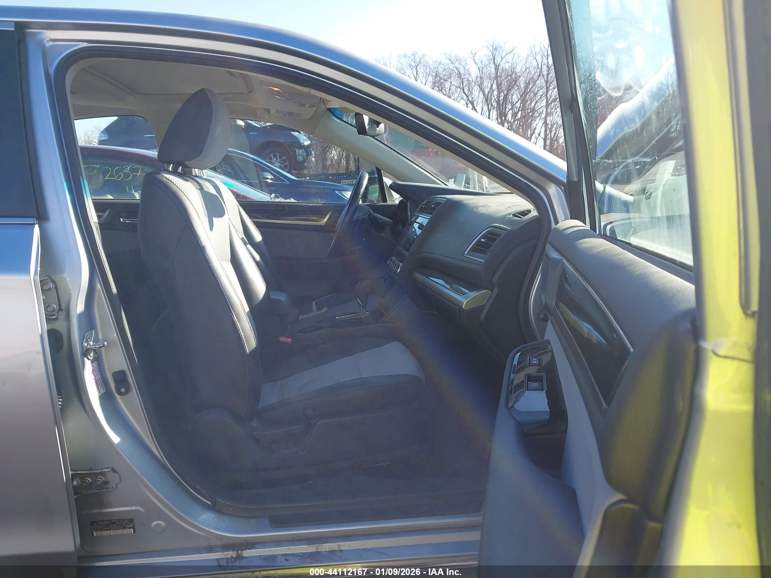 SUBARU LEGACY image 5