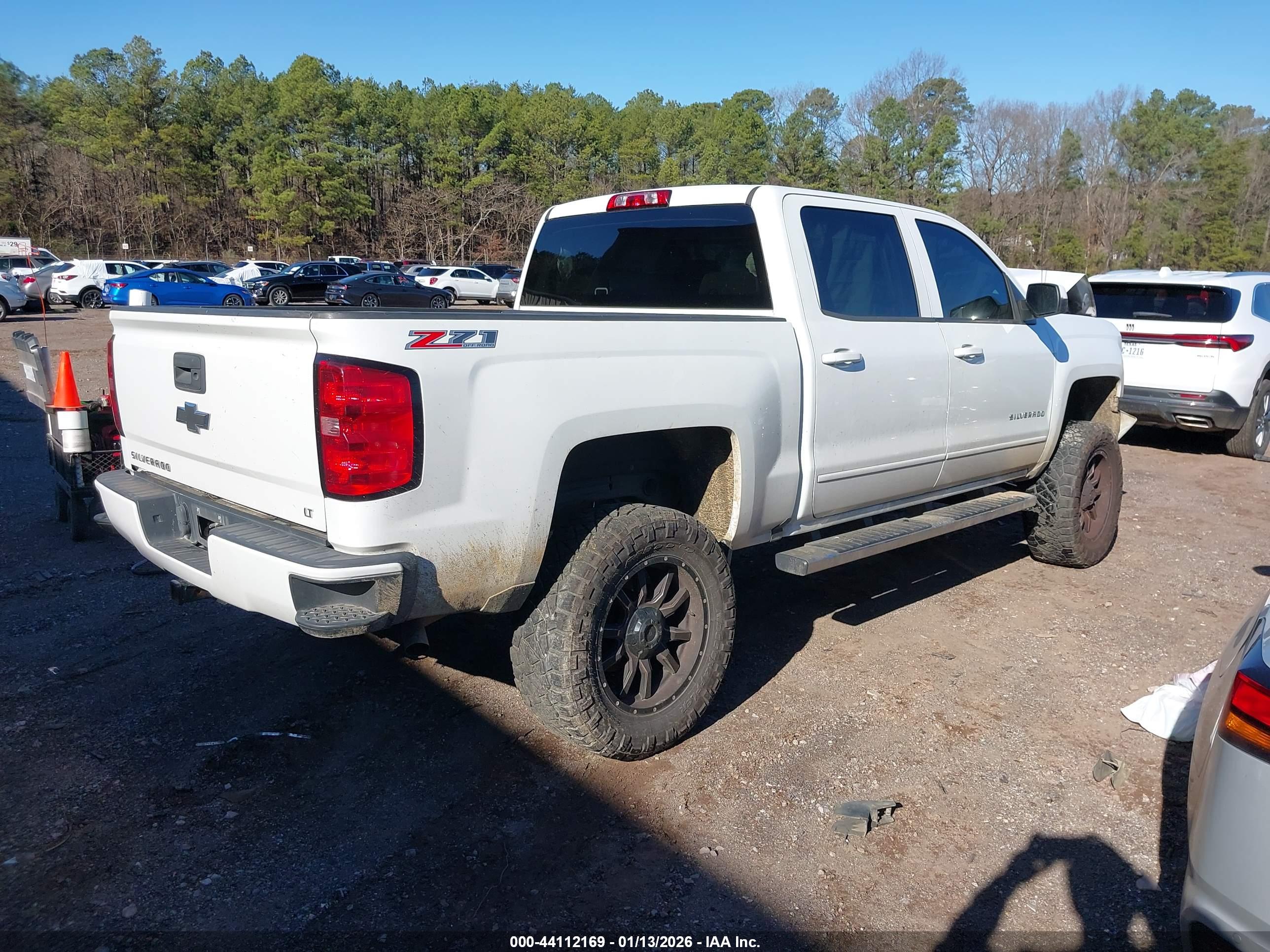 CHEVROLET SILVERADO image 4