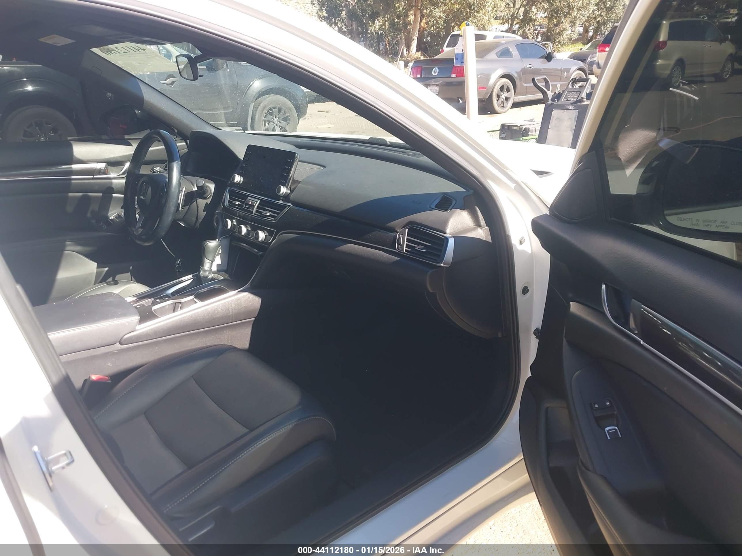 HONDA ACCORD image 5