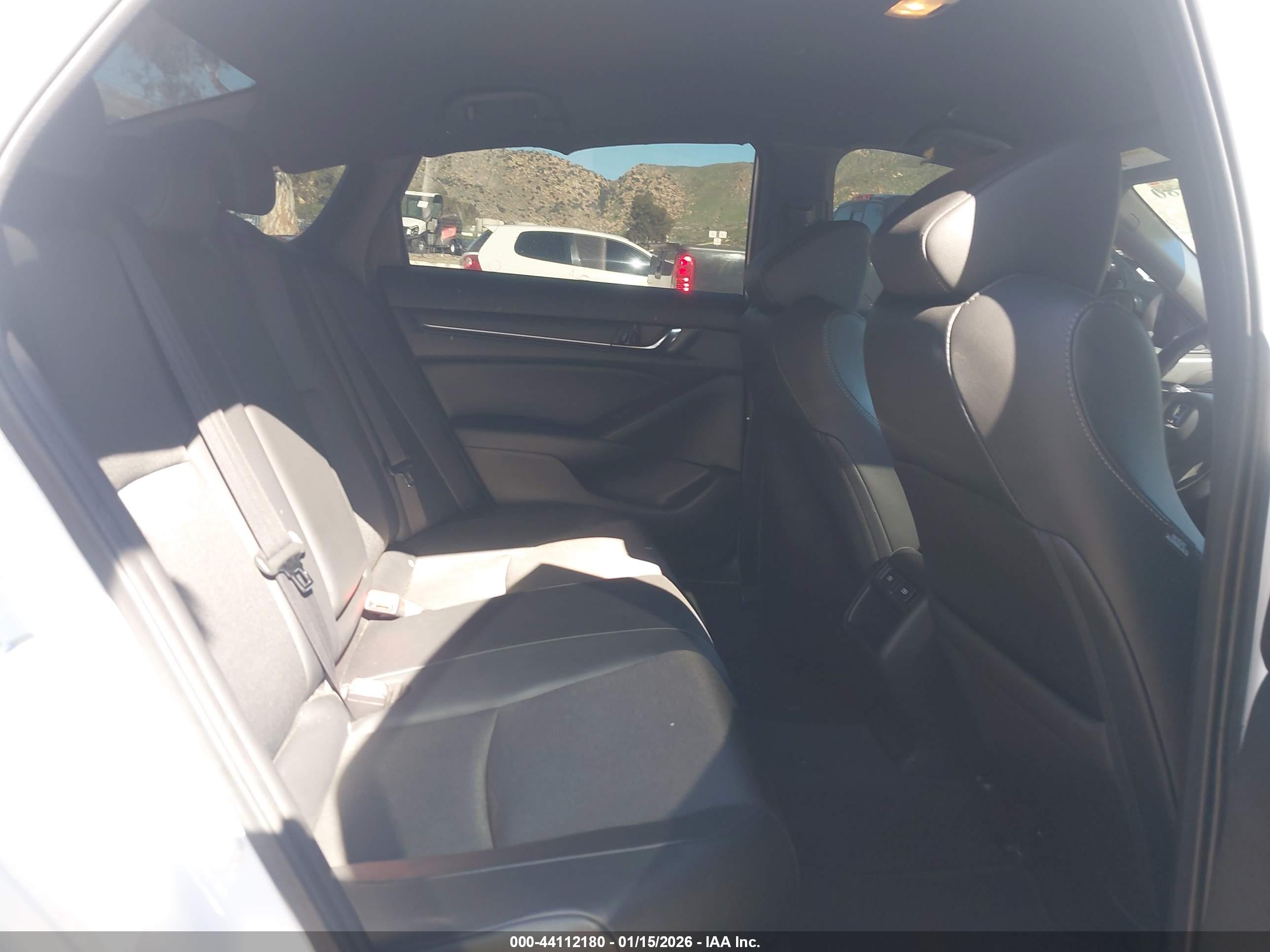 HONDA ACCORD image 8