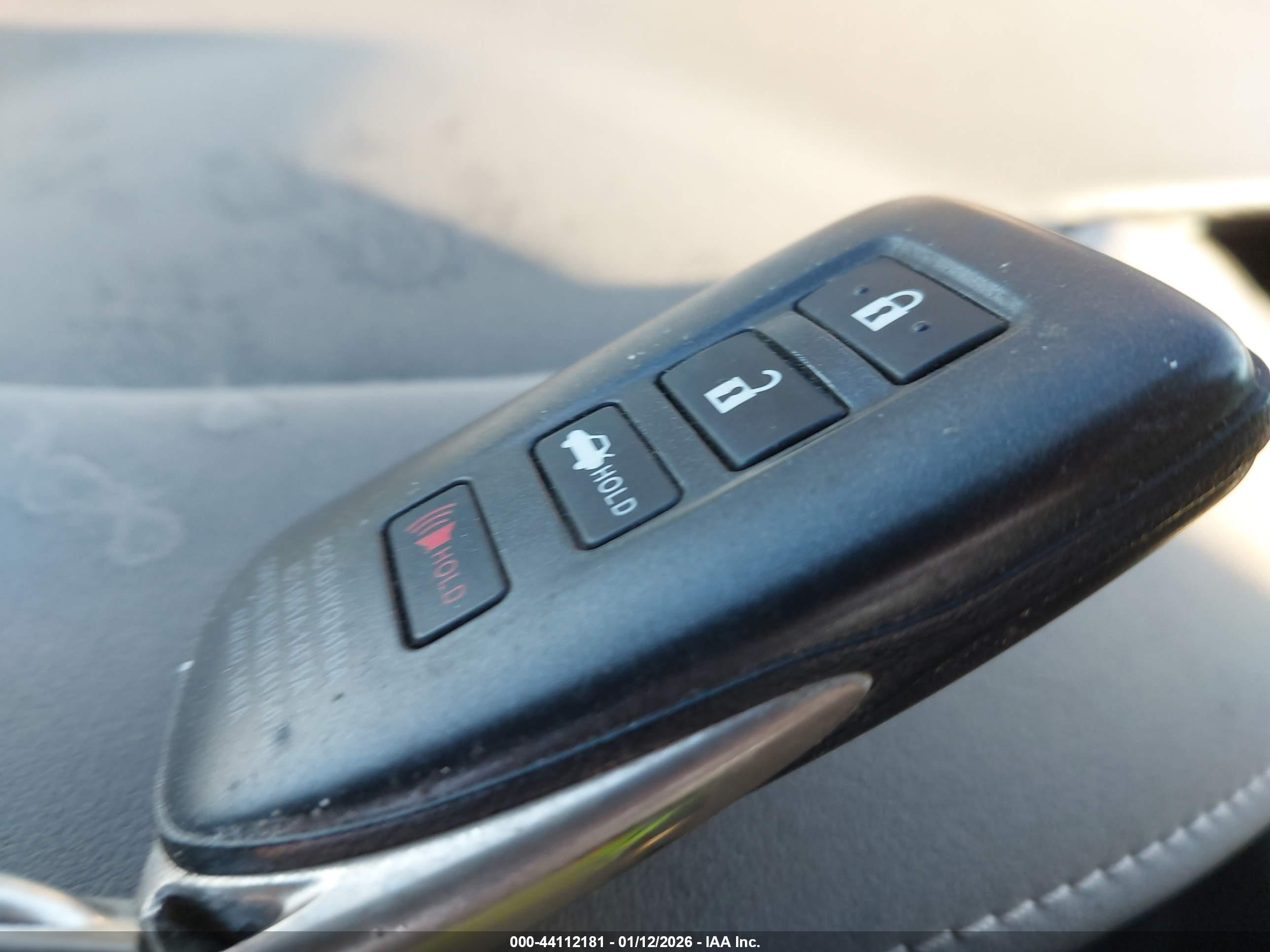 LEXUS IS image 11