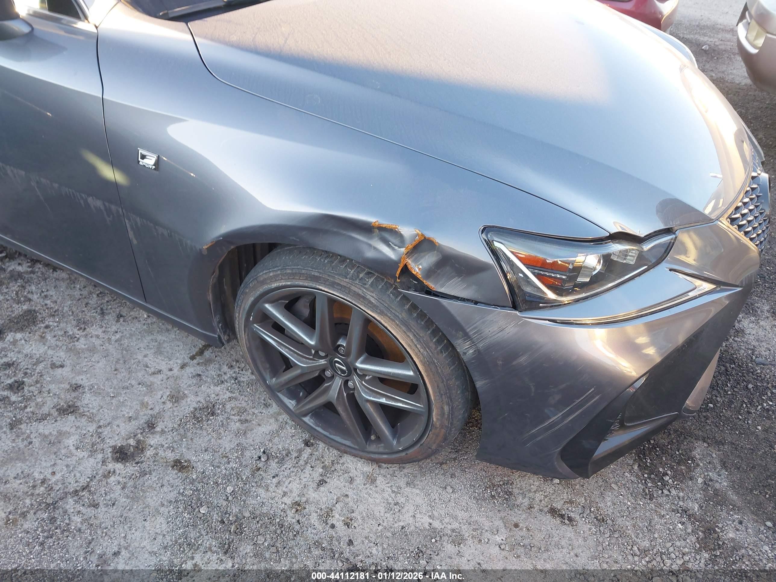 LEXUS IS image 6