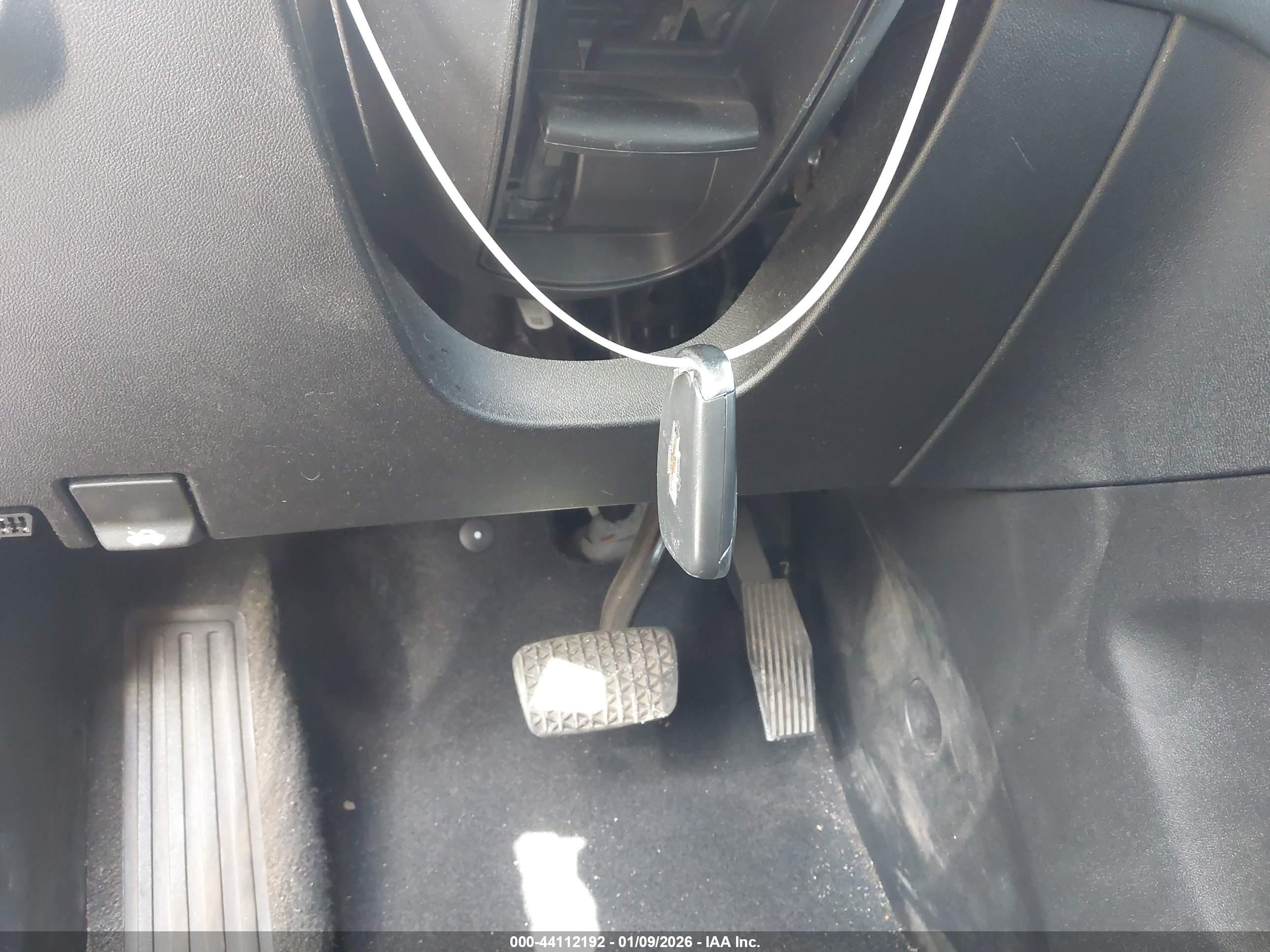 CHEVROLET EQUINOX image 11