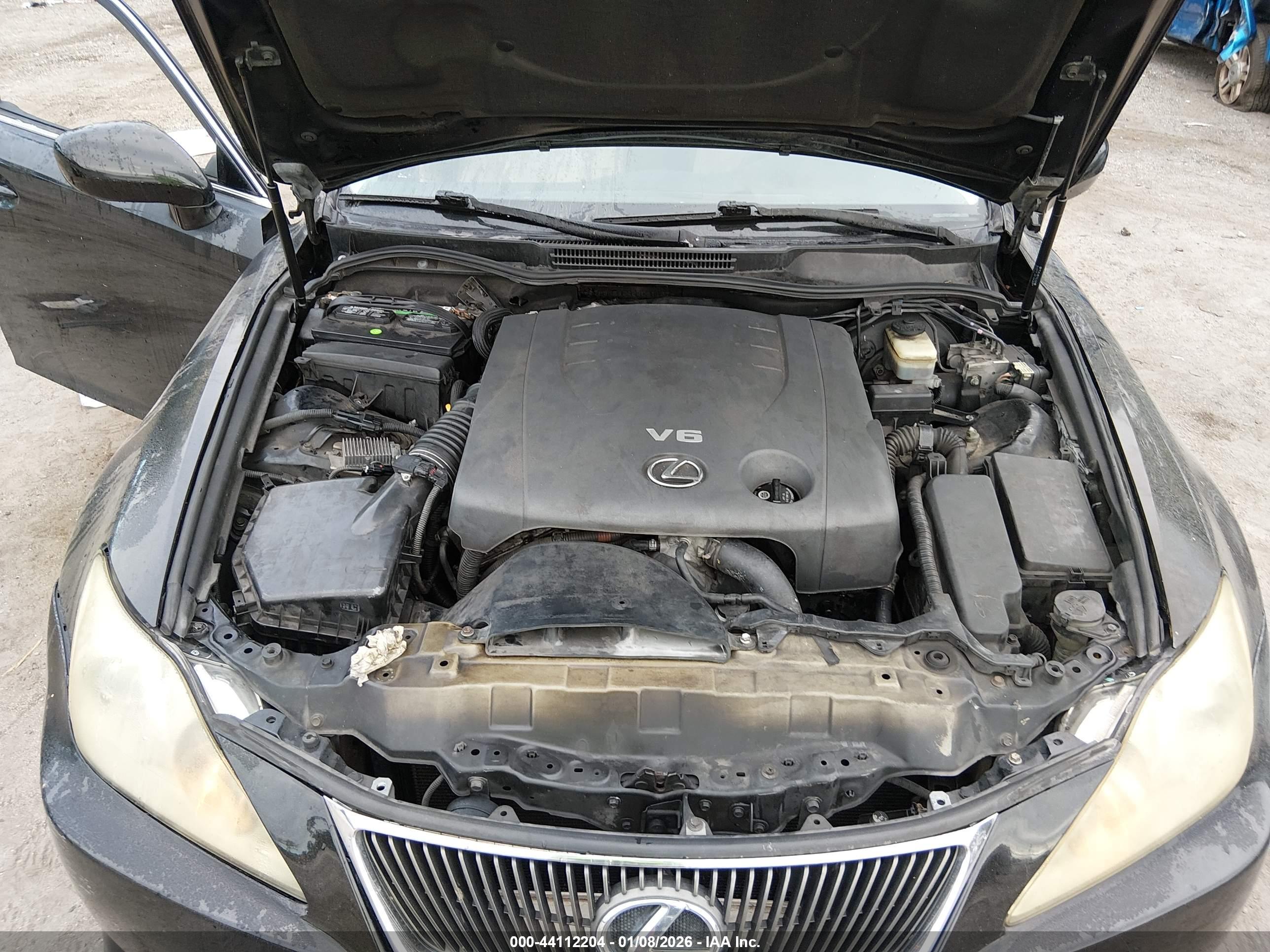 LEXUS IS image 10