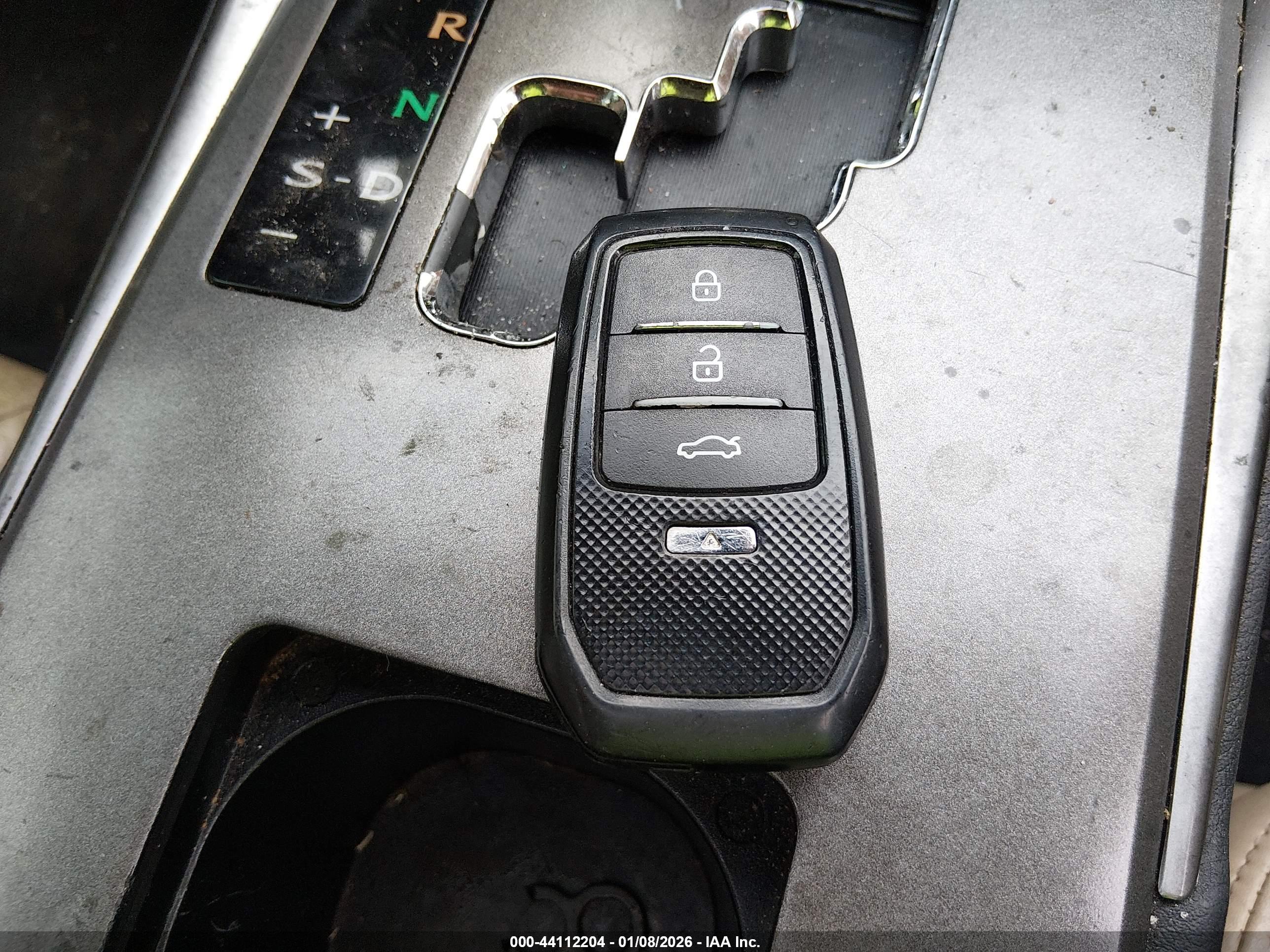 LEXUS IS image 11