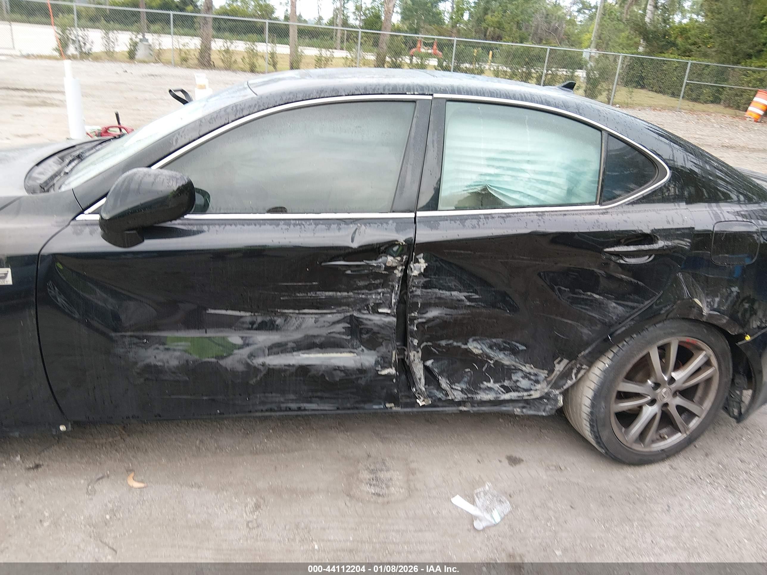 LEXUS IS image 6