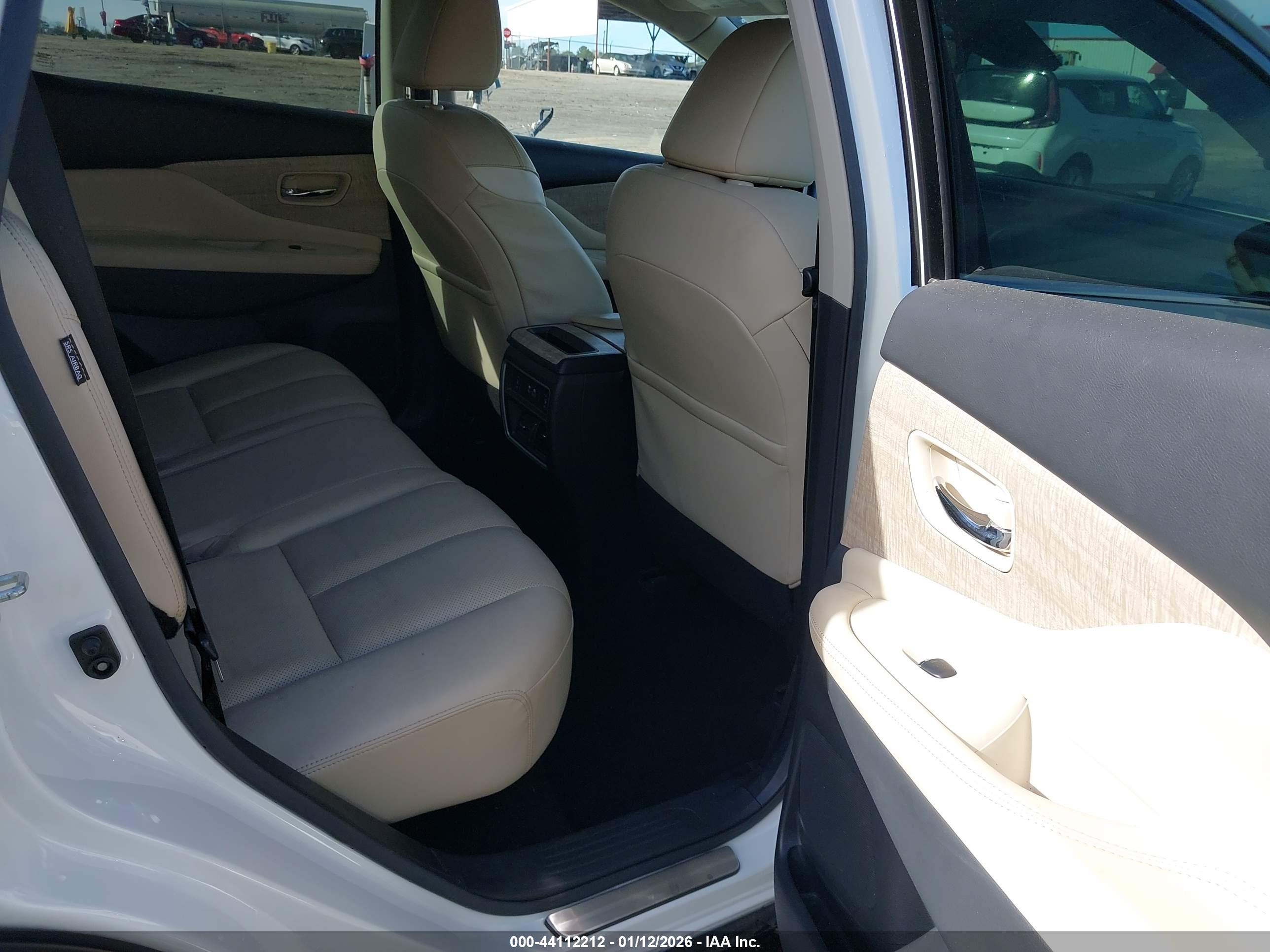 NISSAN MURANO image 8