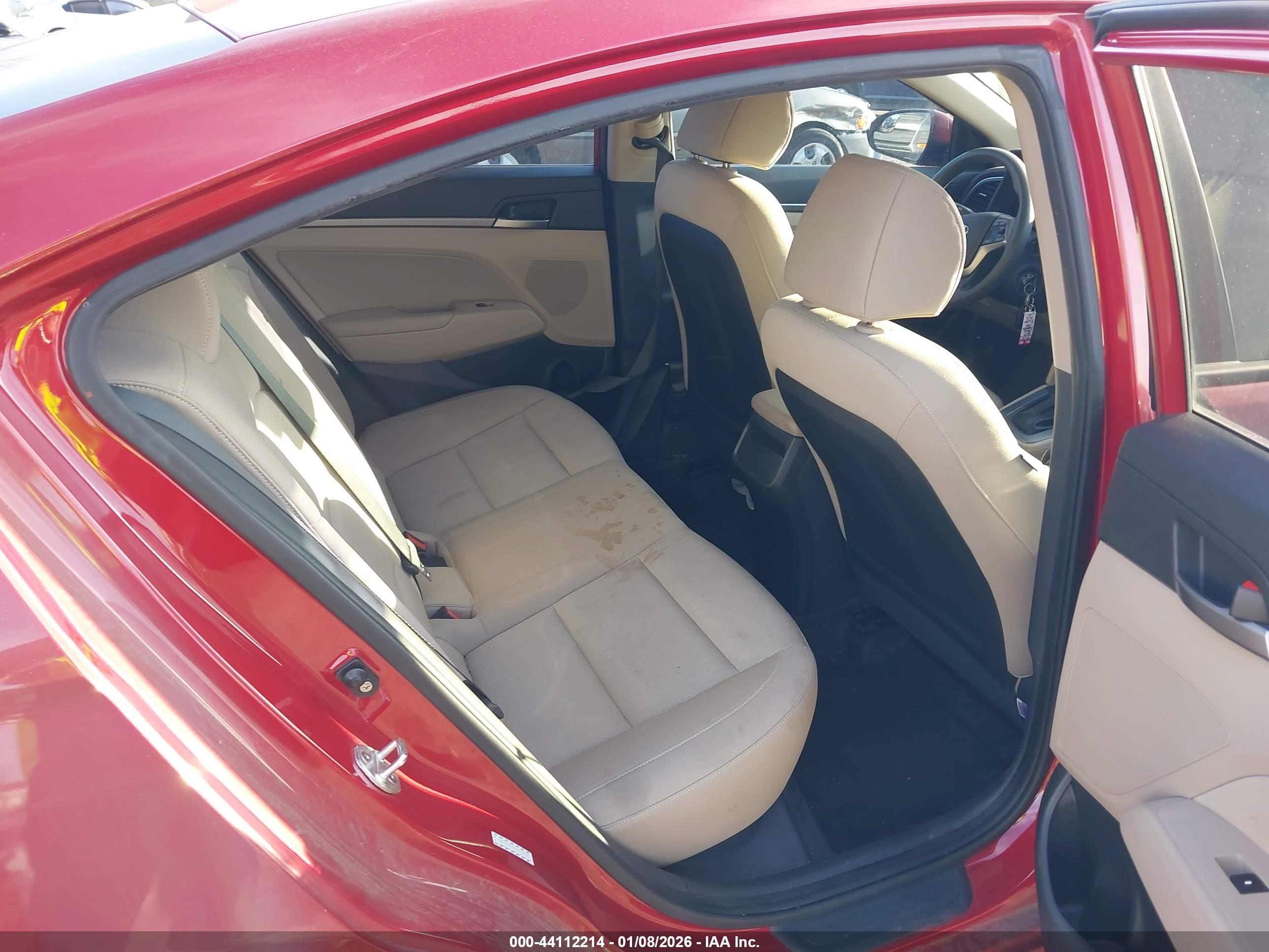 HYUNDAI ELANTRA image 8