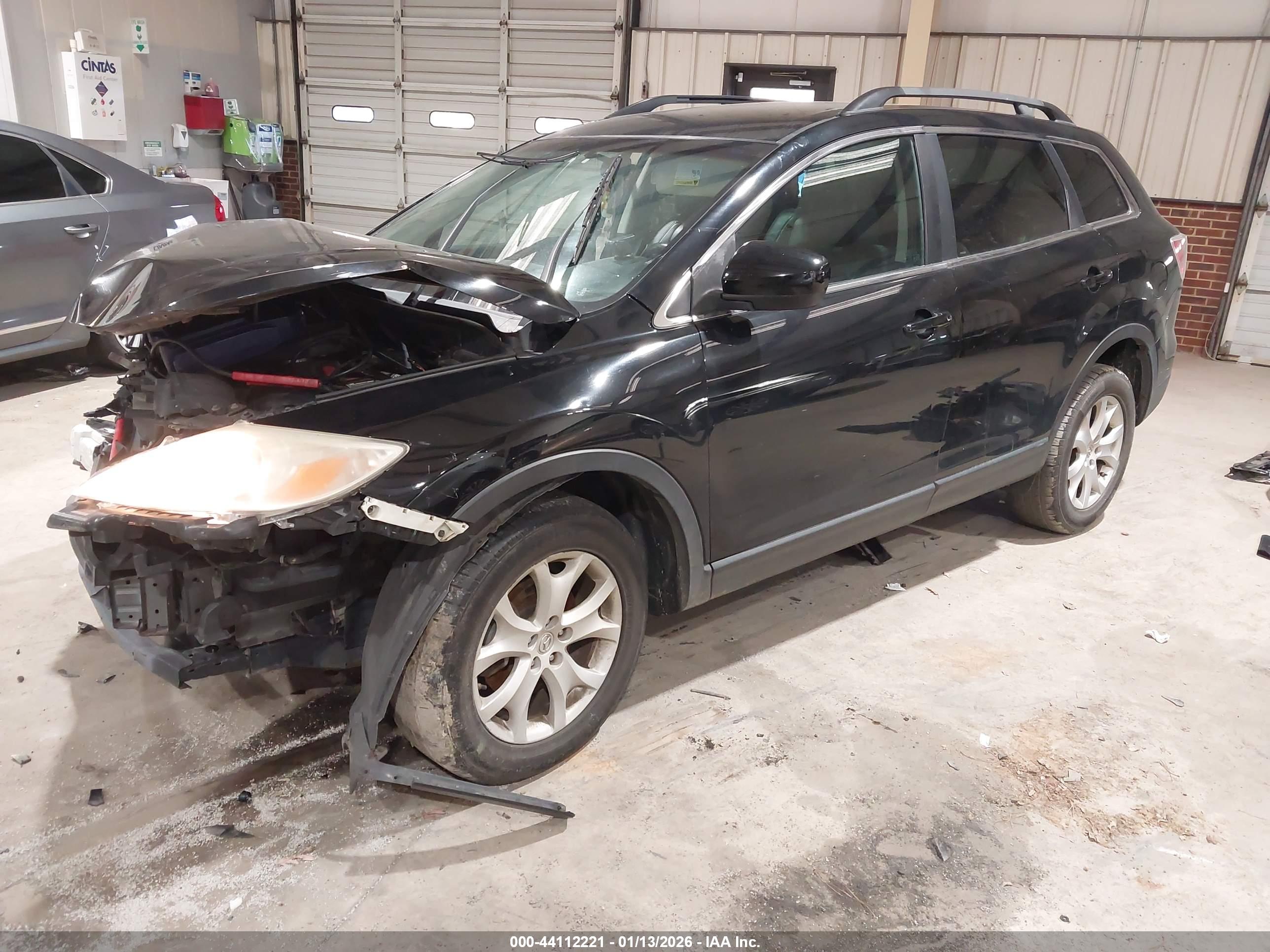 MAZDA CX-9 image 2