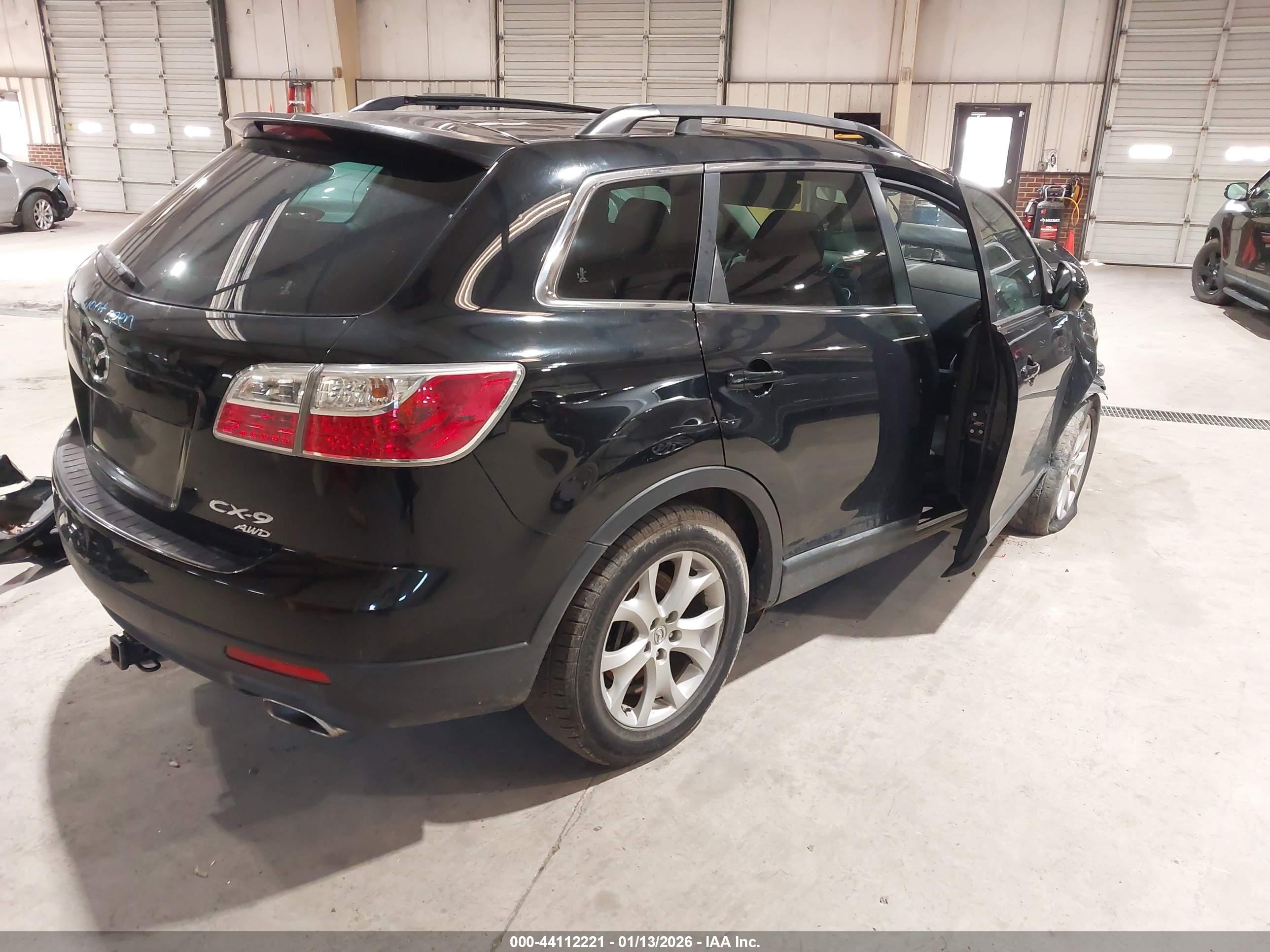 MAZDA CX-9 image 4