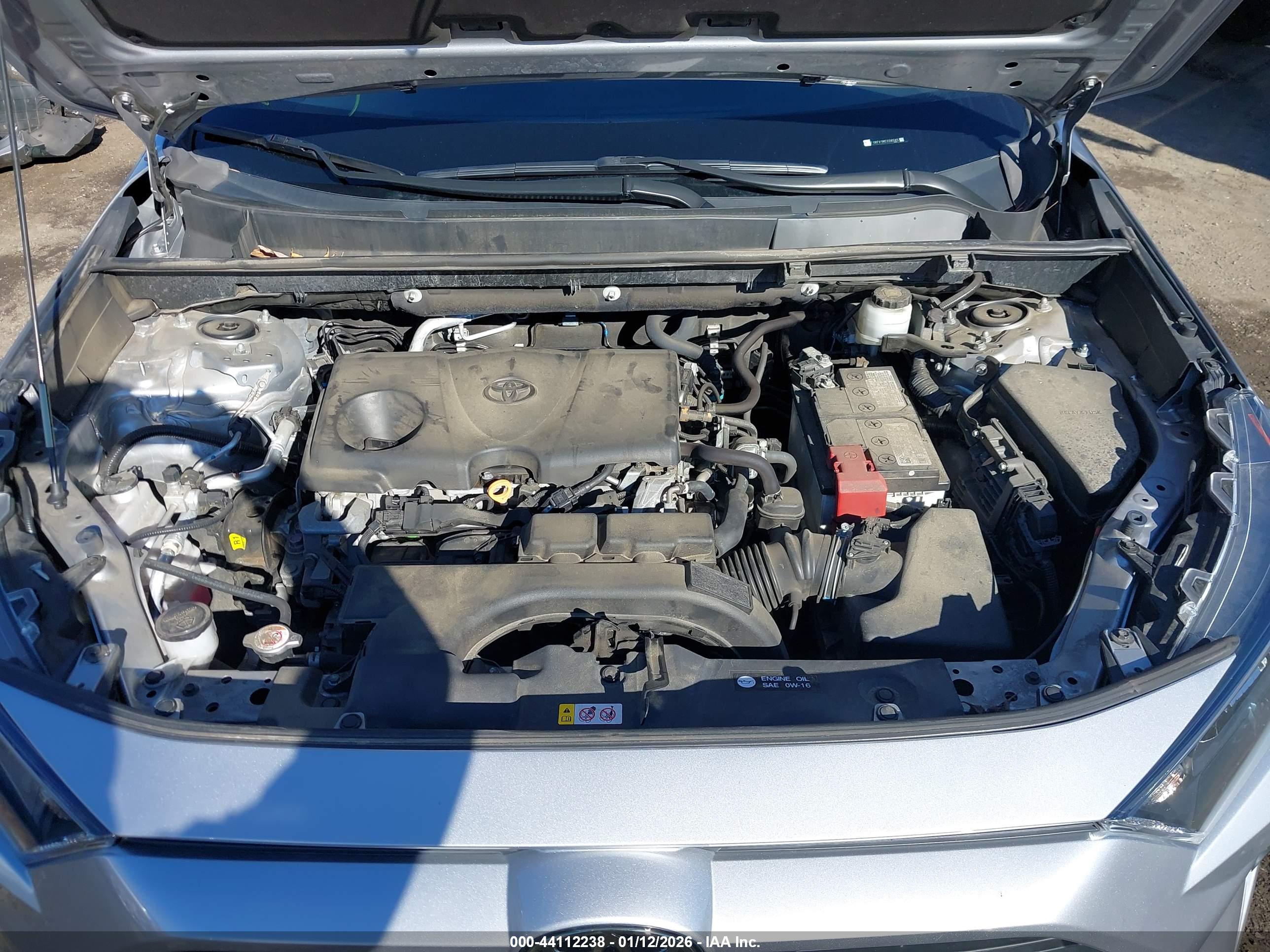TOYOTA RAV4 image 10