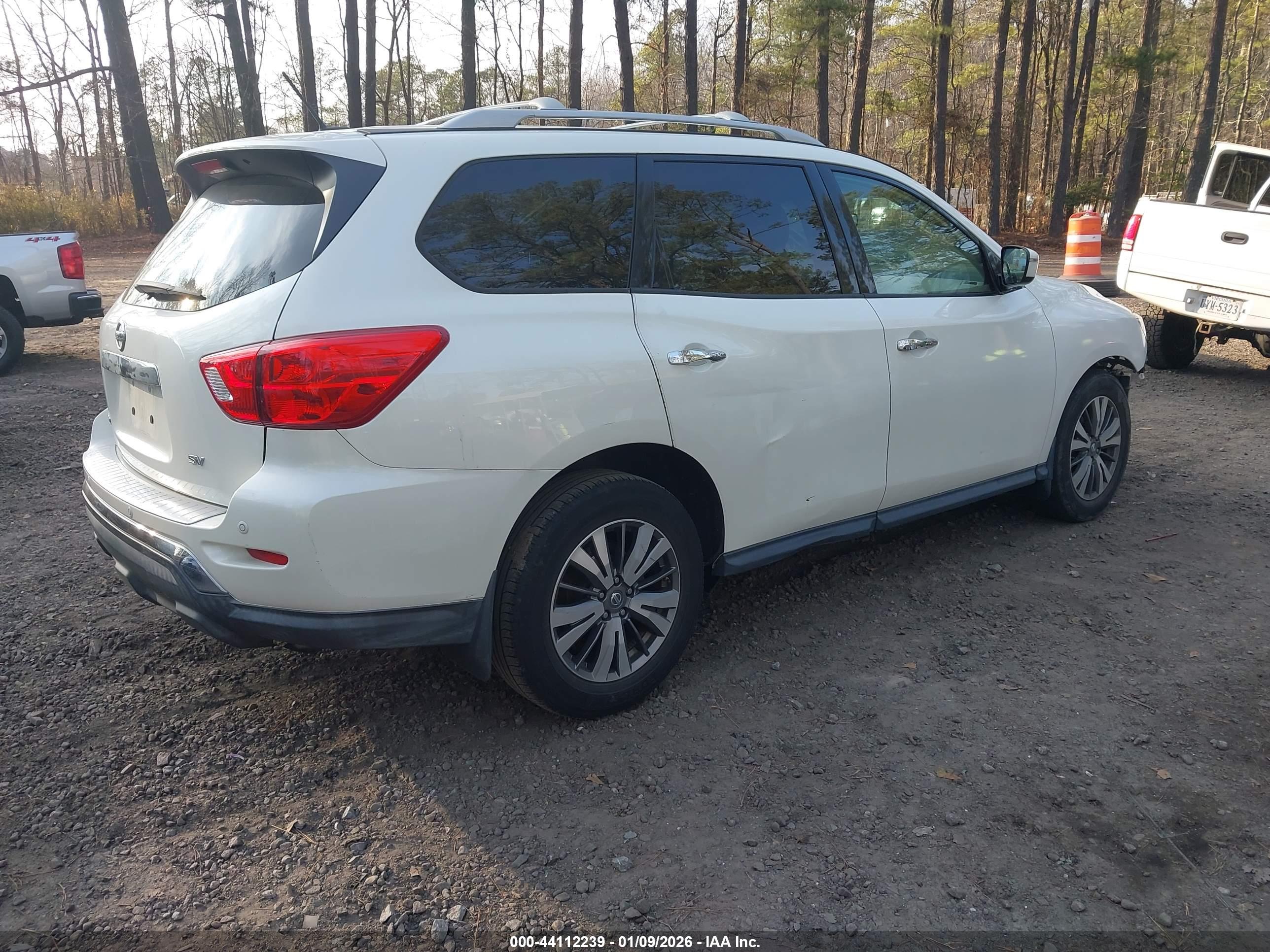 NISSAN PATHFINDER image 4