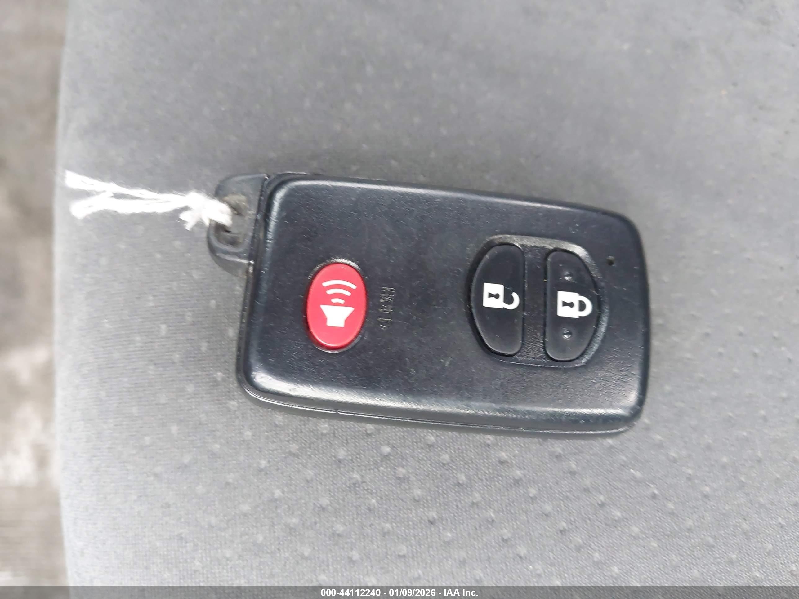 TOYOTA PRIUS image 11