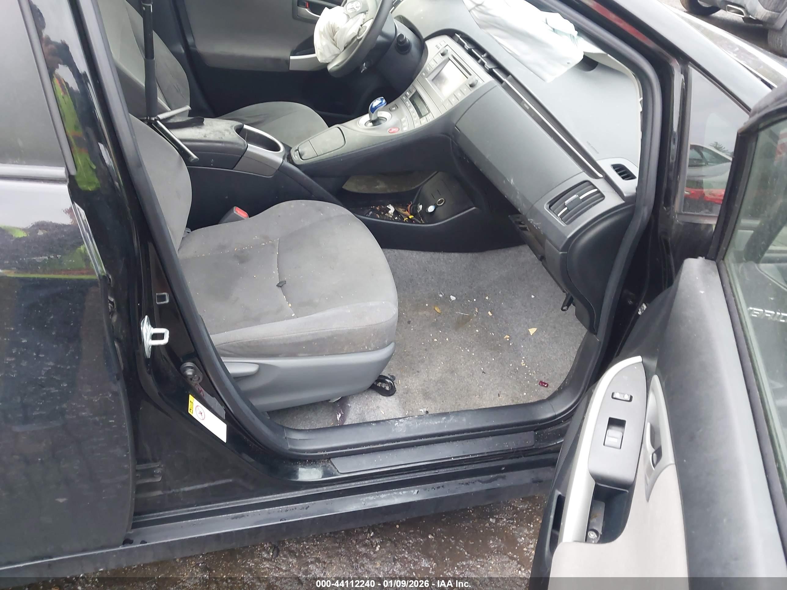 TOYOTA PRIUS image 5