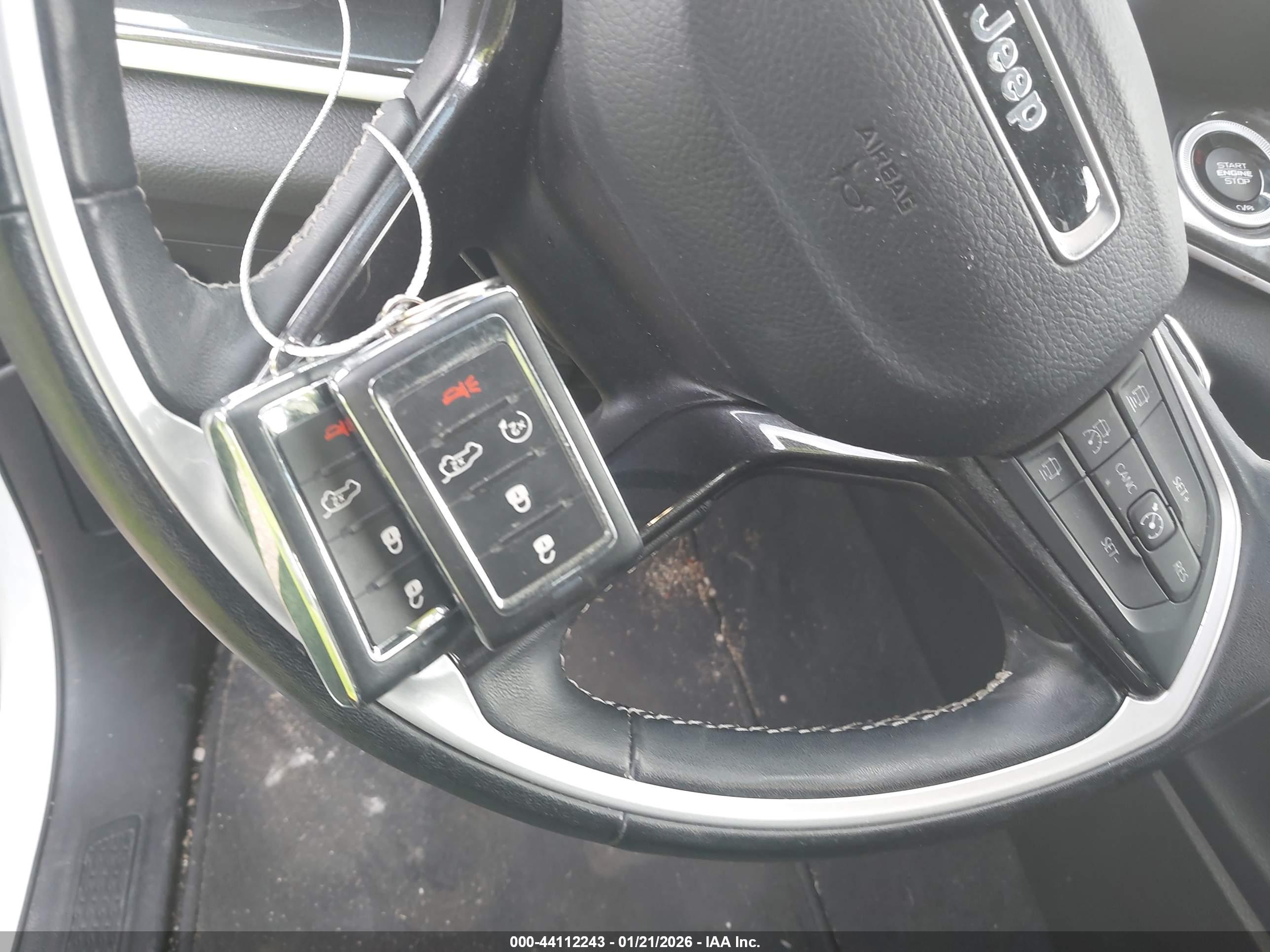 JEEP GRAND image 11