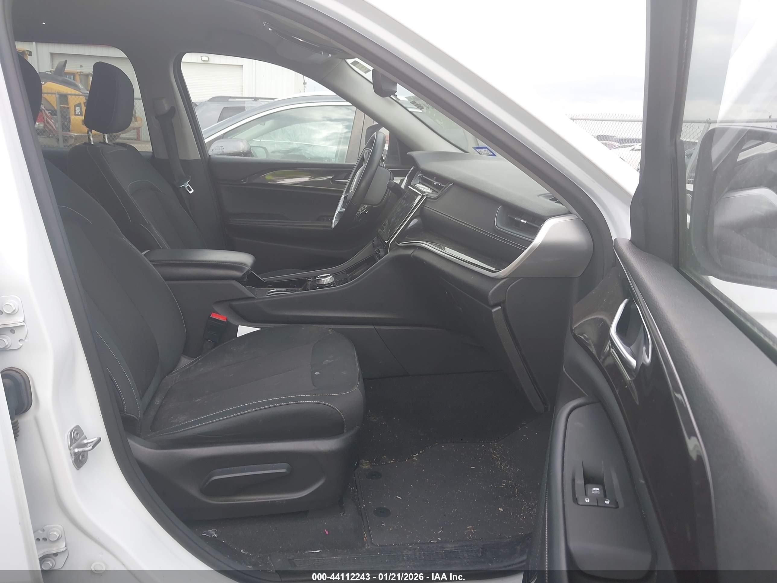 JEEP GRAND image 5