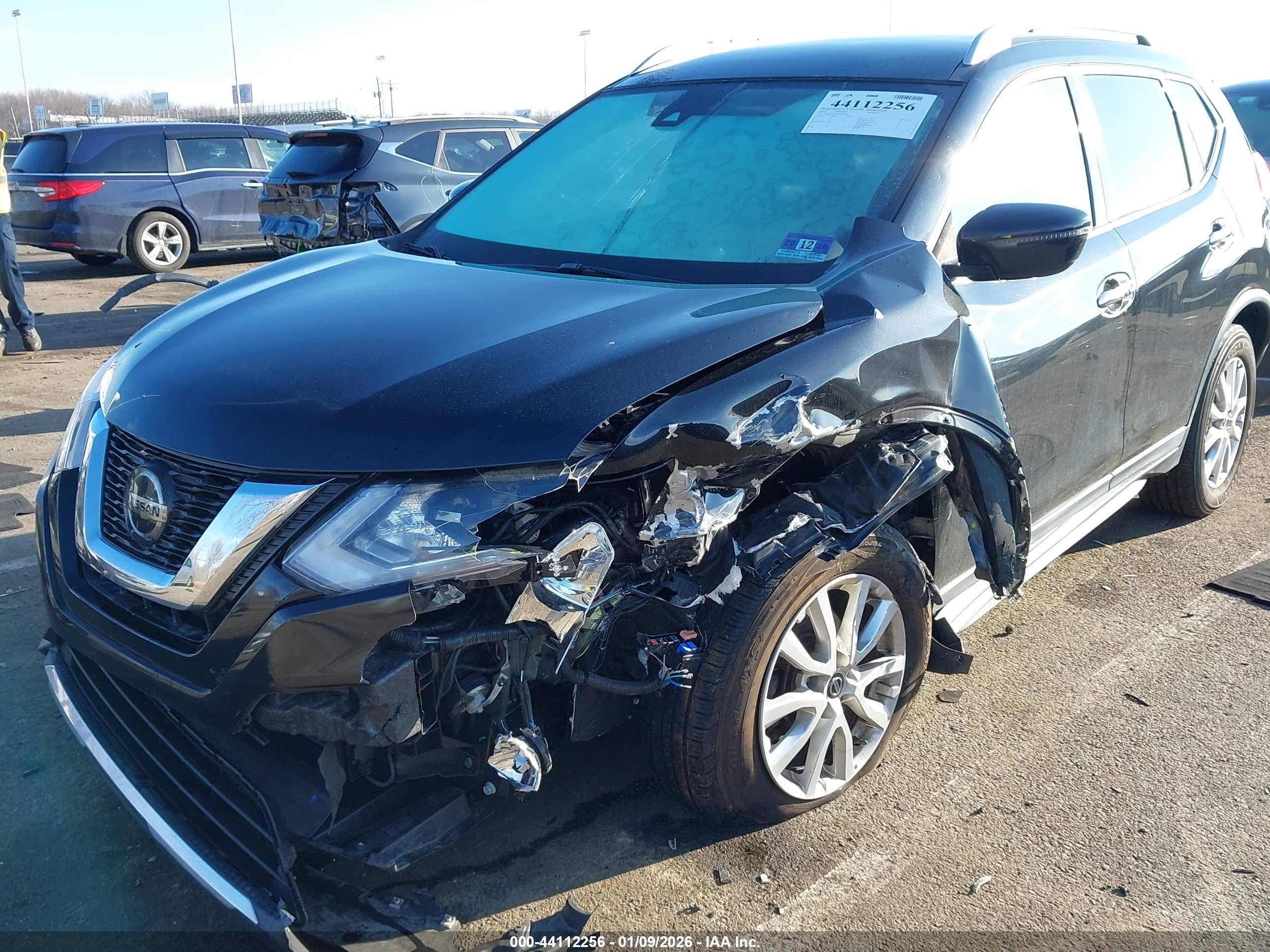 NISSAN ROGUE image 6