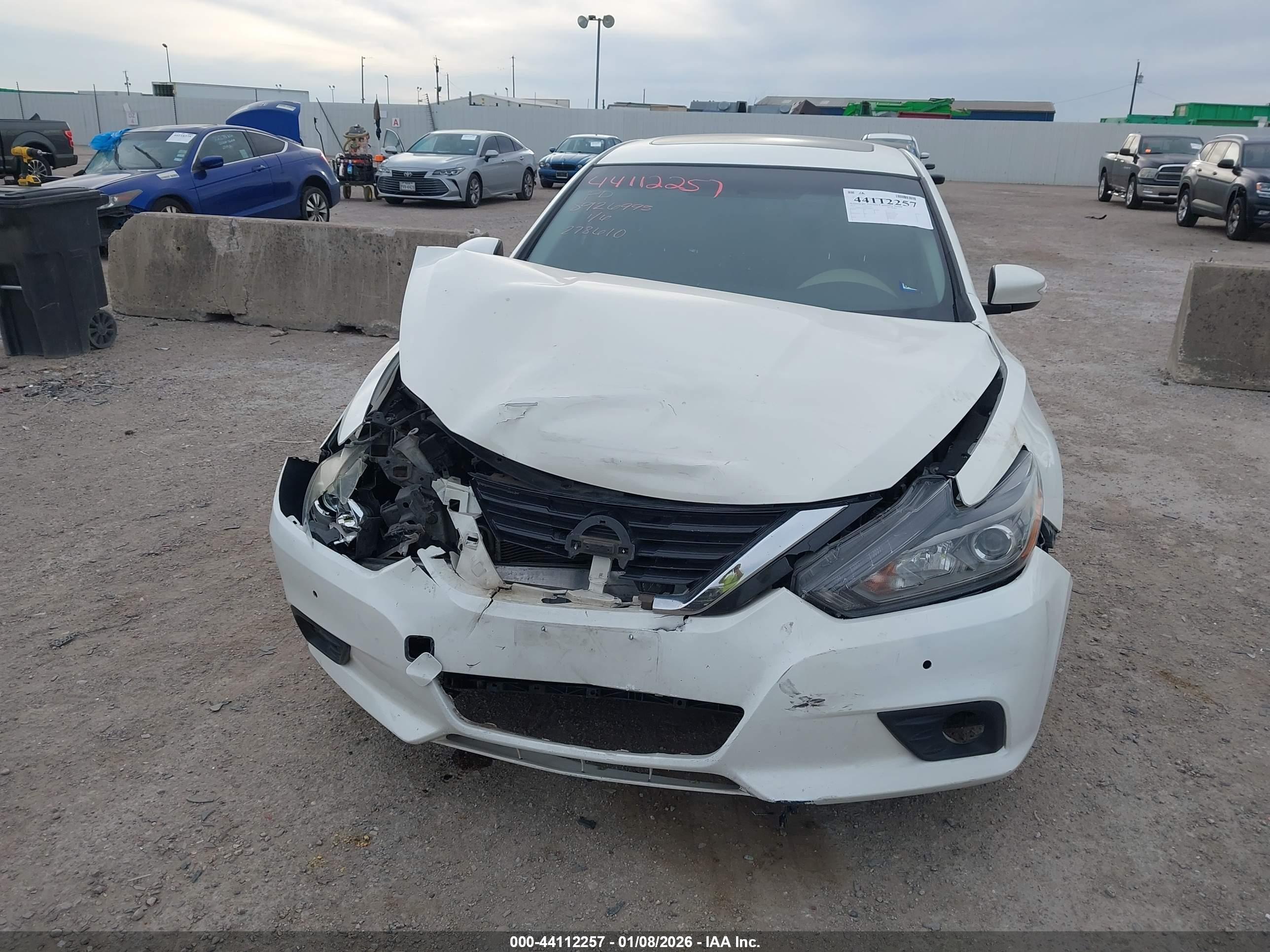 NISSAN ALTIMA image 10