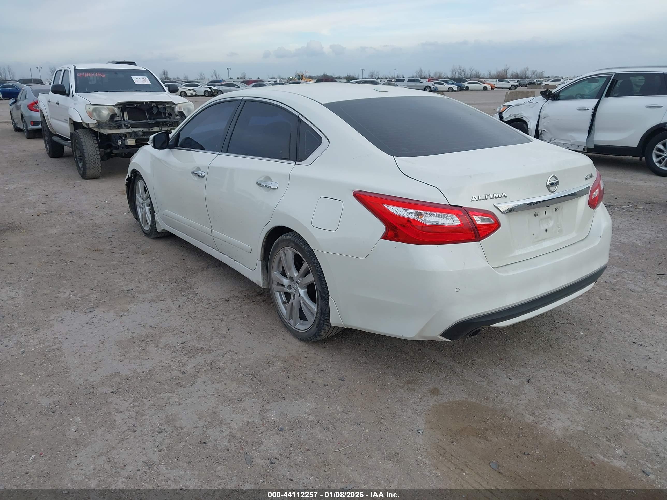 NISSAN ALTIMA image 3