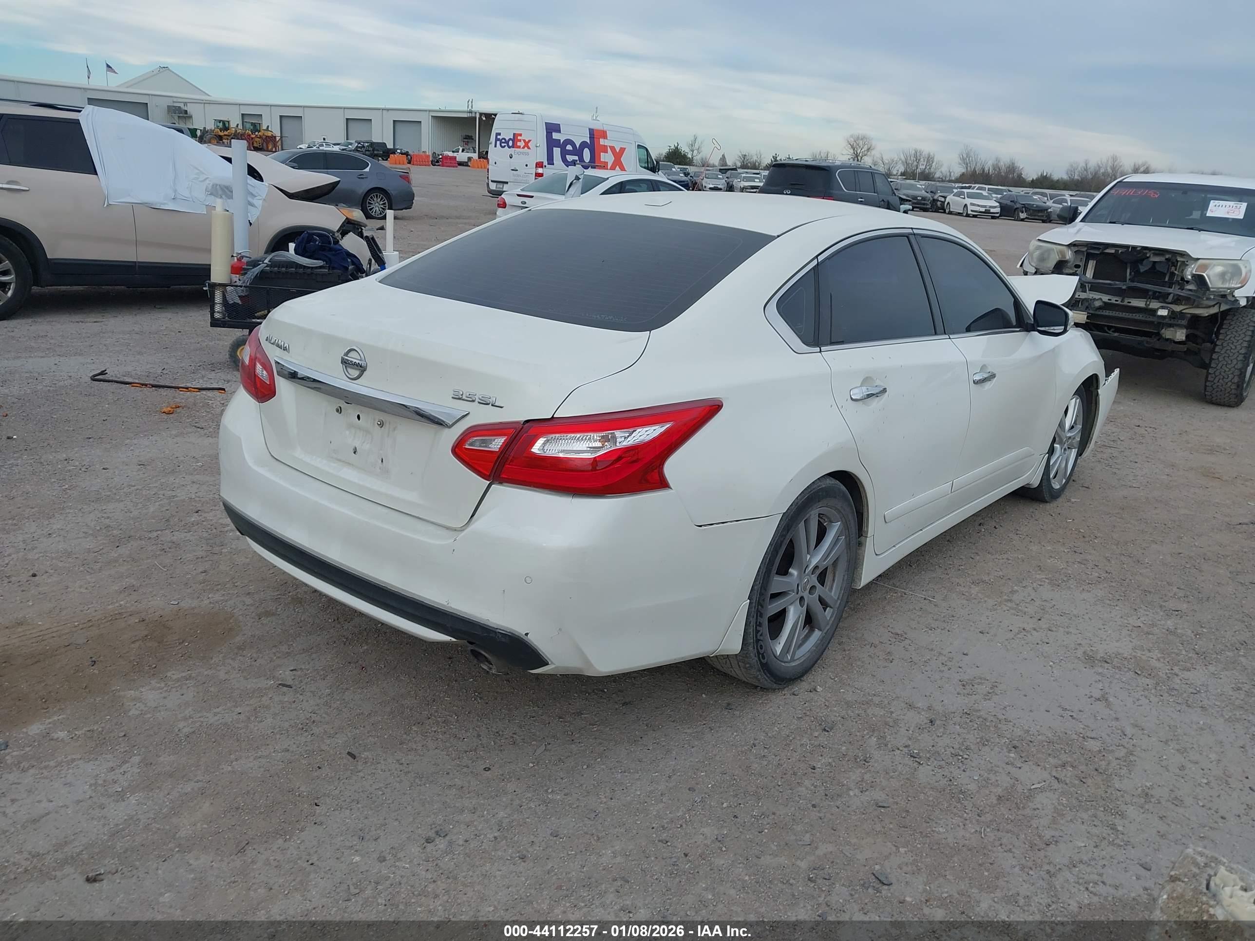 NISSAN ALTIMA image 4