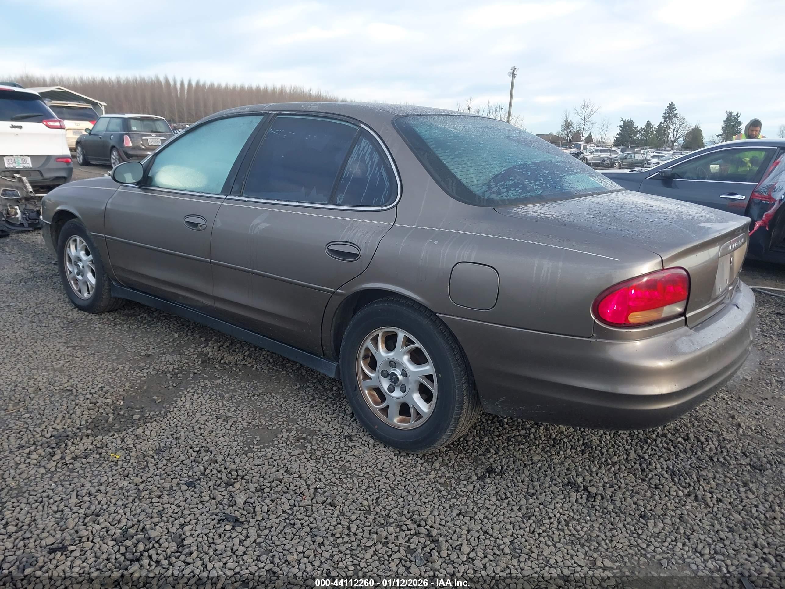 OLDSMOBILE INTRIGUE image 3