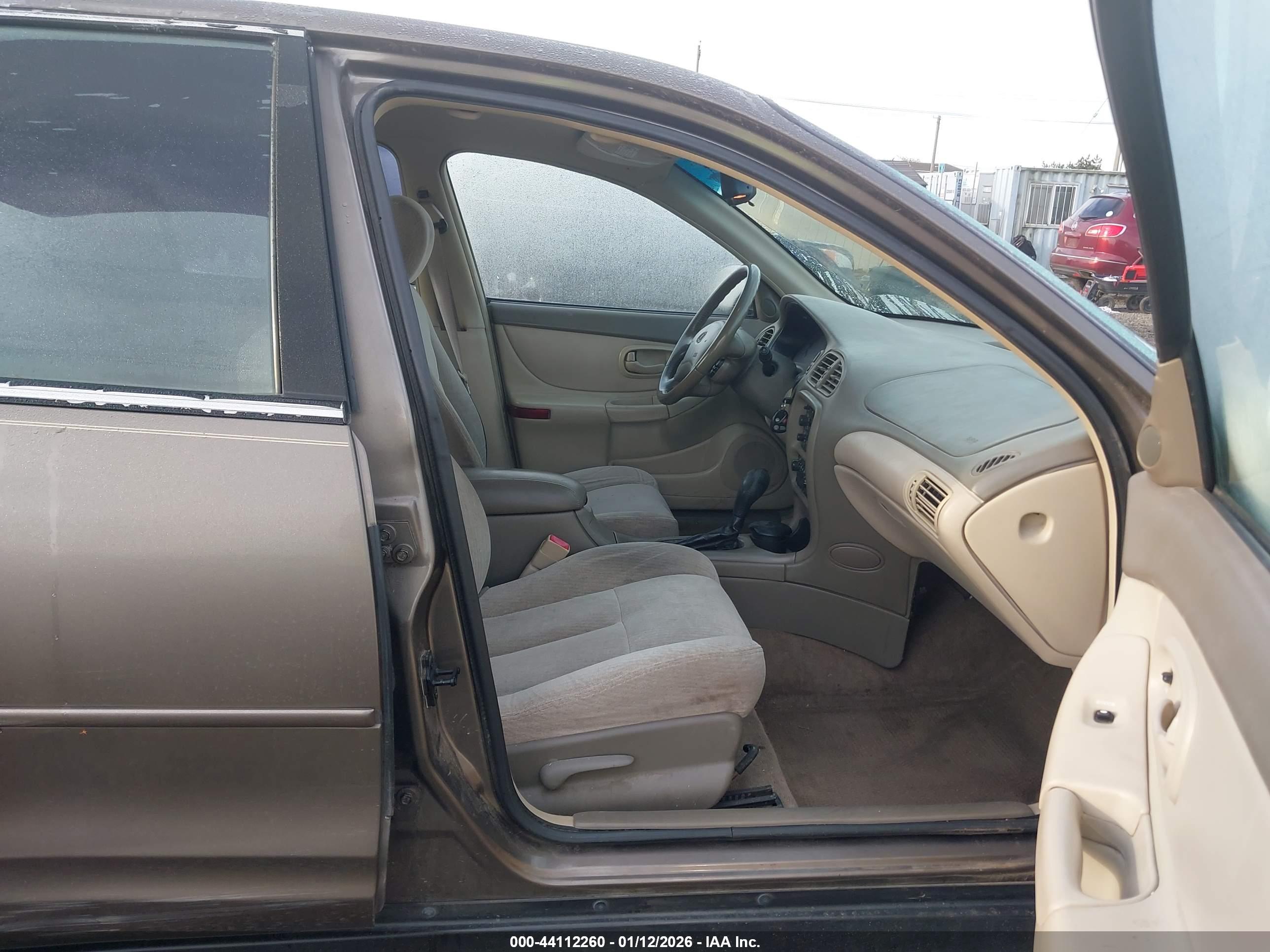 OLDSMOBILE INTRIGUE image 5