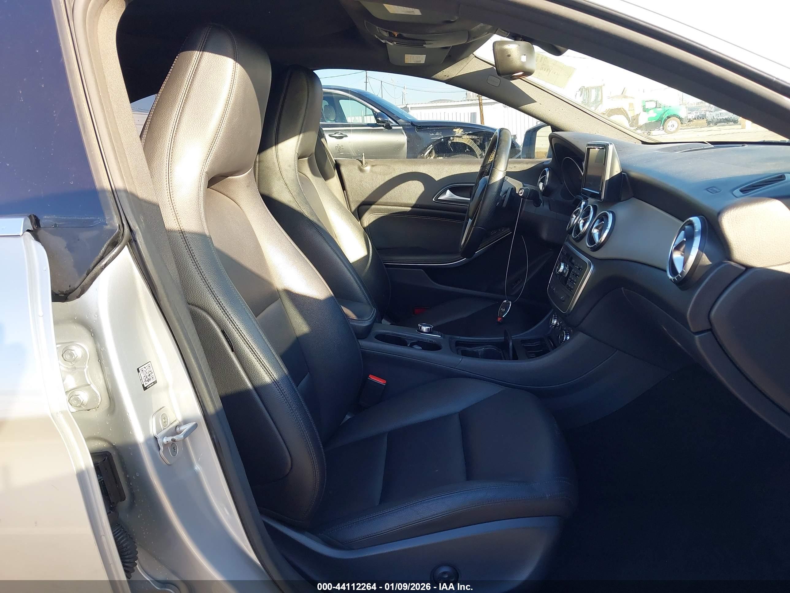 MERCEDES-BENZ CLA image 5
