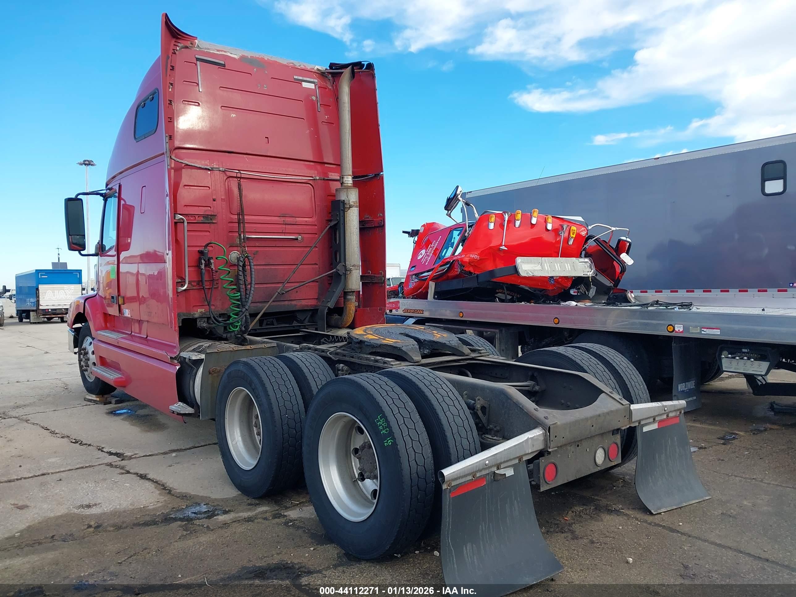 VOLVO VN image 3