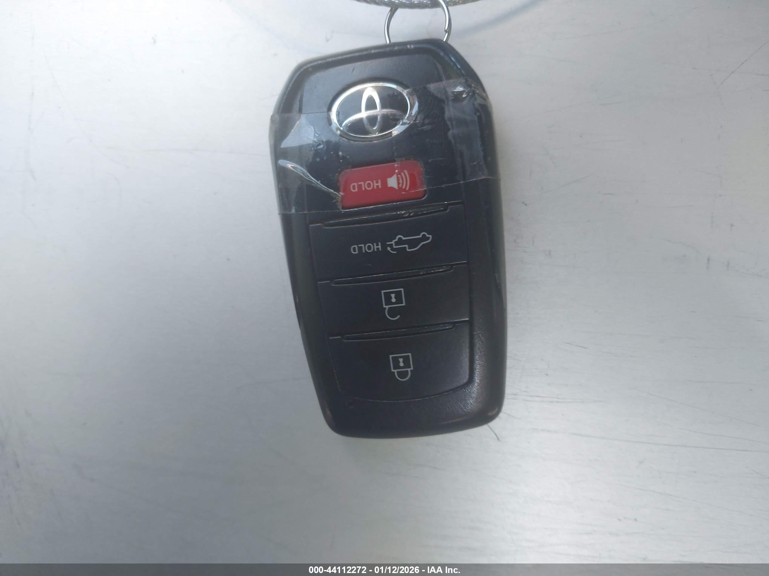 TOYOTA TUNDRA image 11