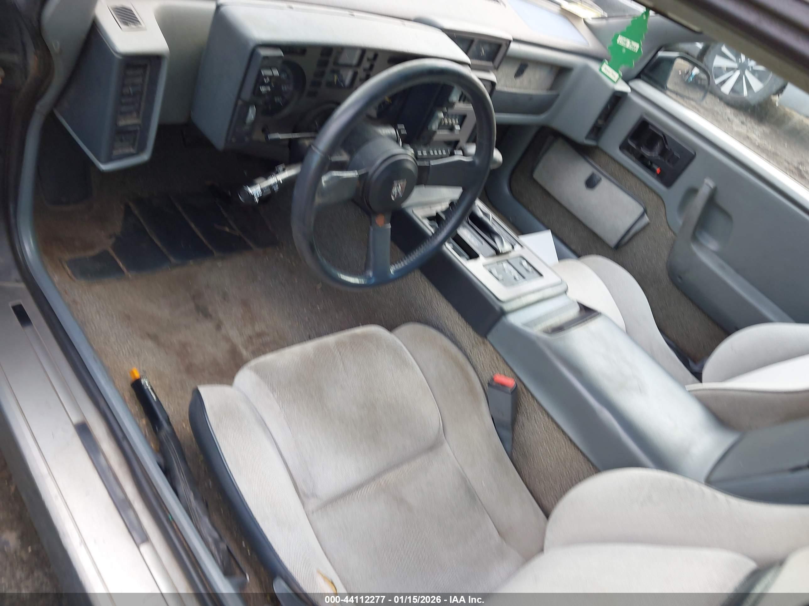 PONTIAC FIERO image 5