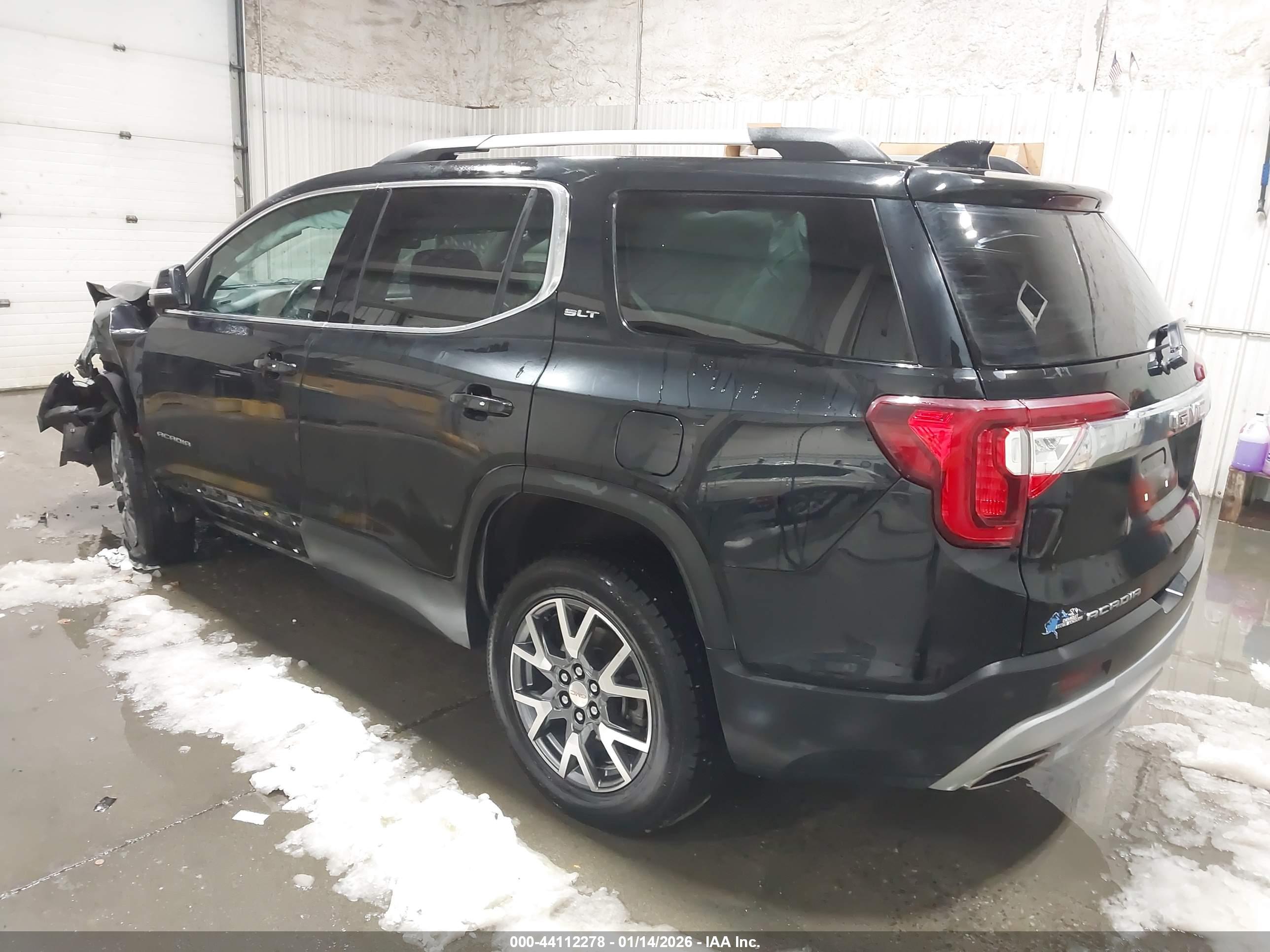 GMC ACADIA image 3