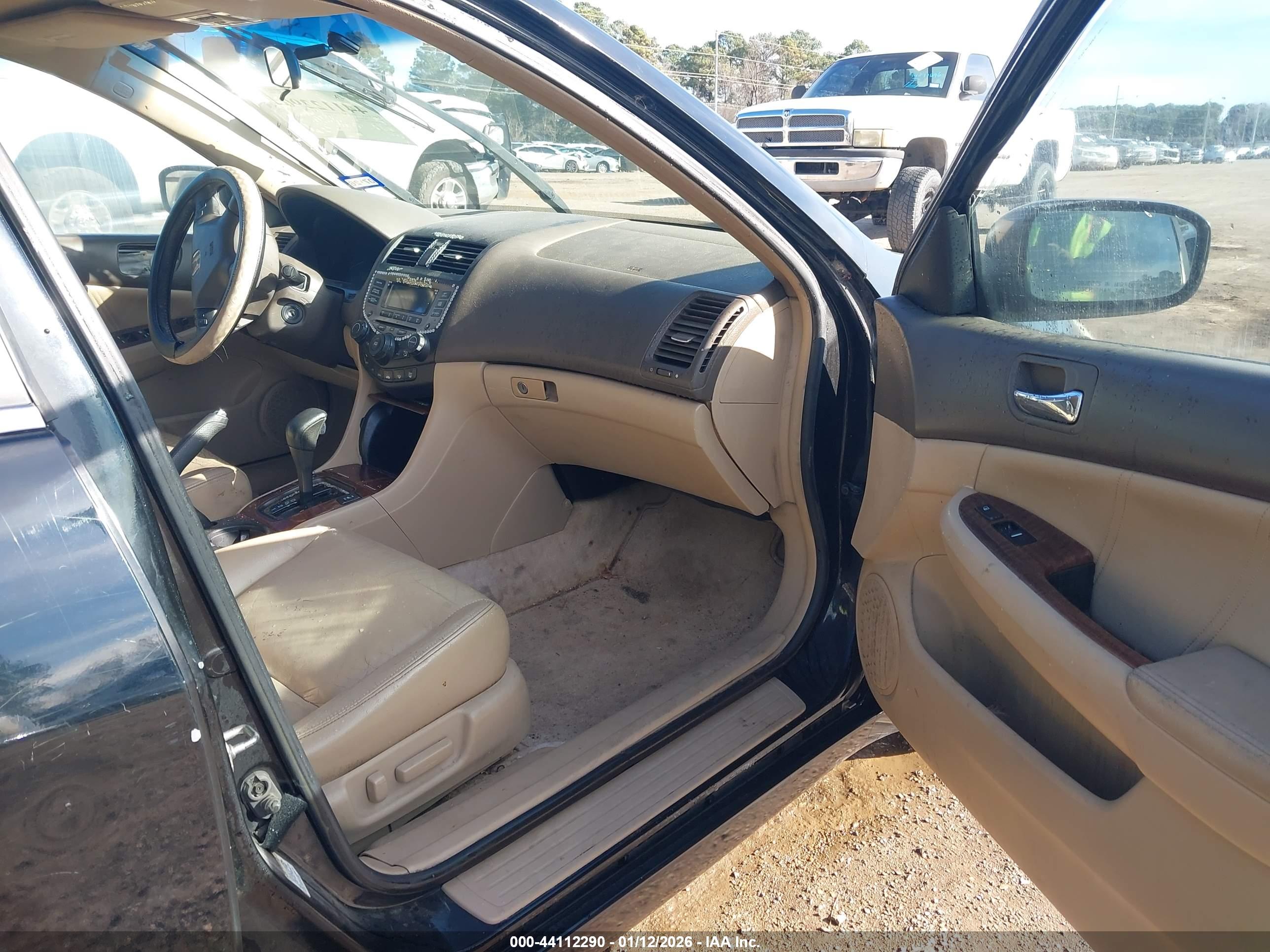 HONDA ACCORD image 5