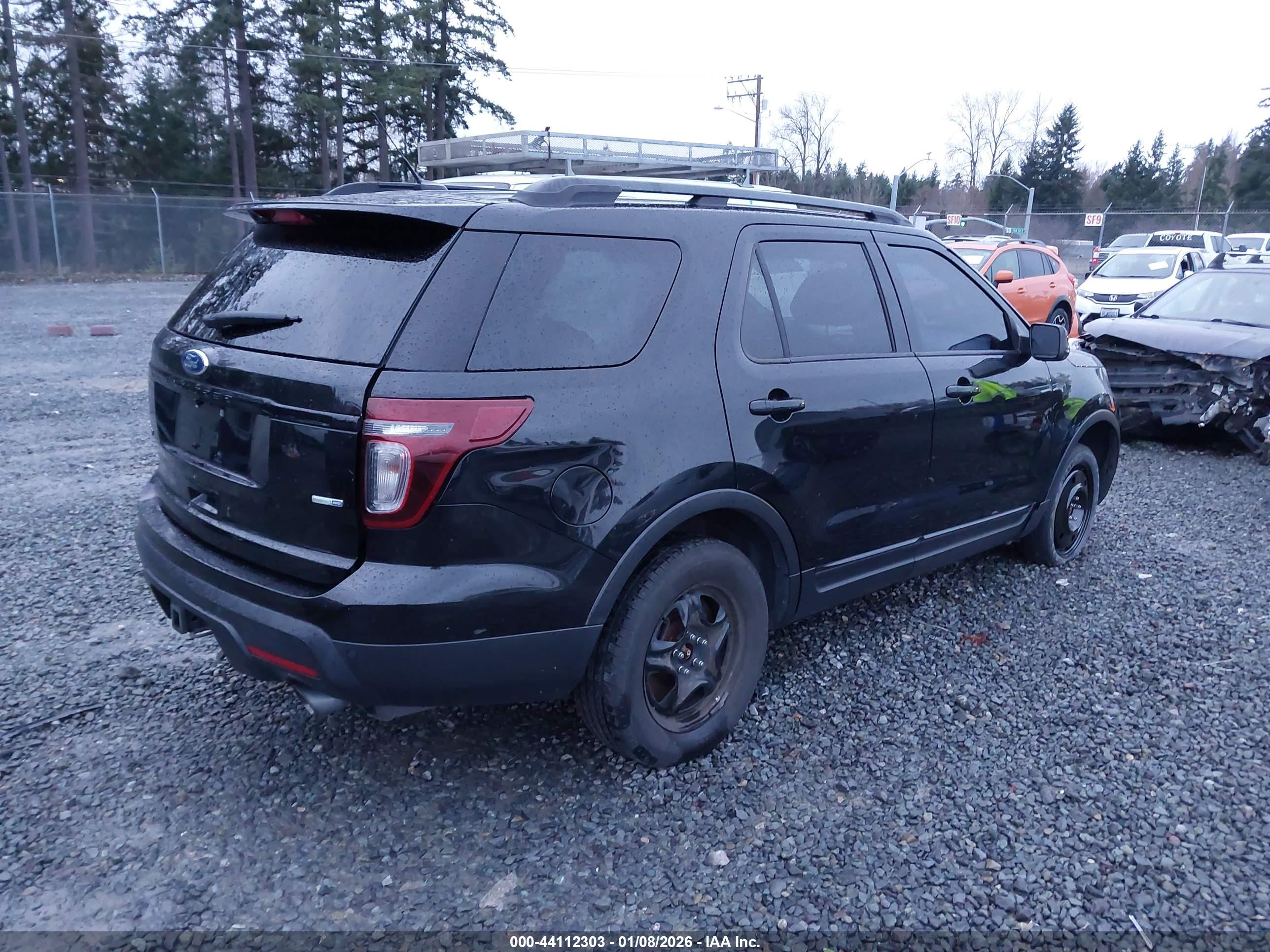 FORD EXPLORER image 4