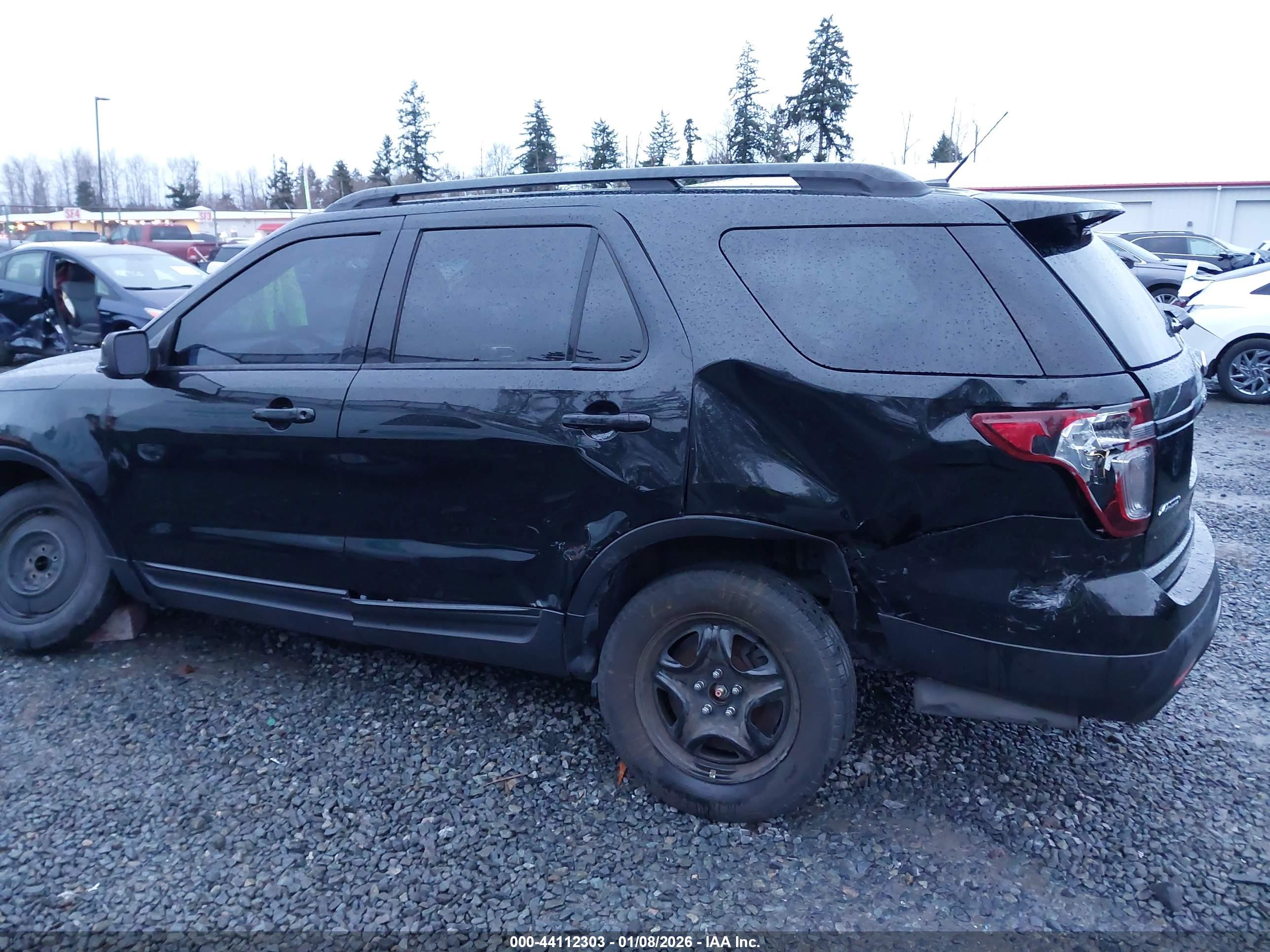 FORD EXPLORER image 6