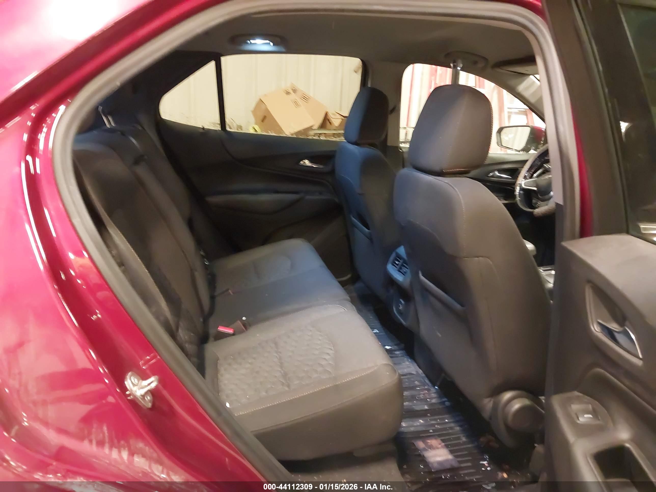 CHEVROLET EQUINOX image 8