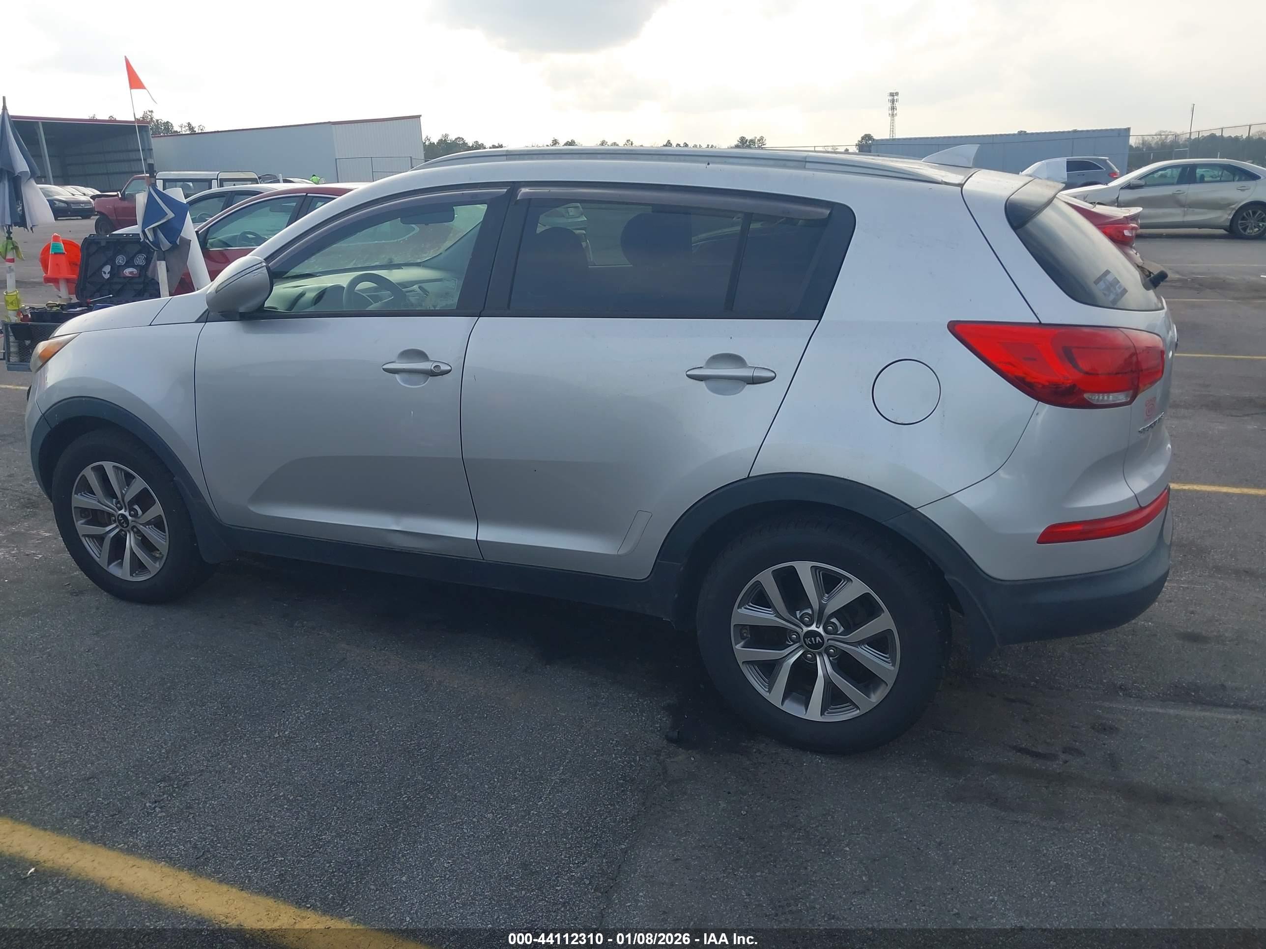 KIA SPORTAGE image 3