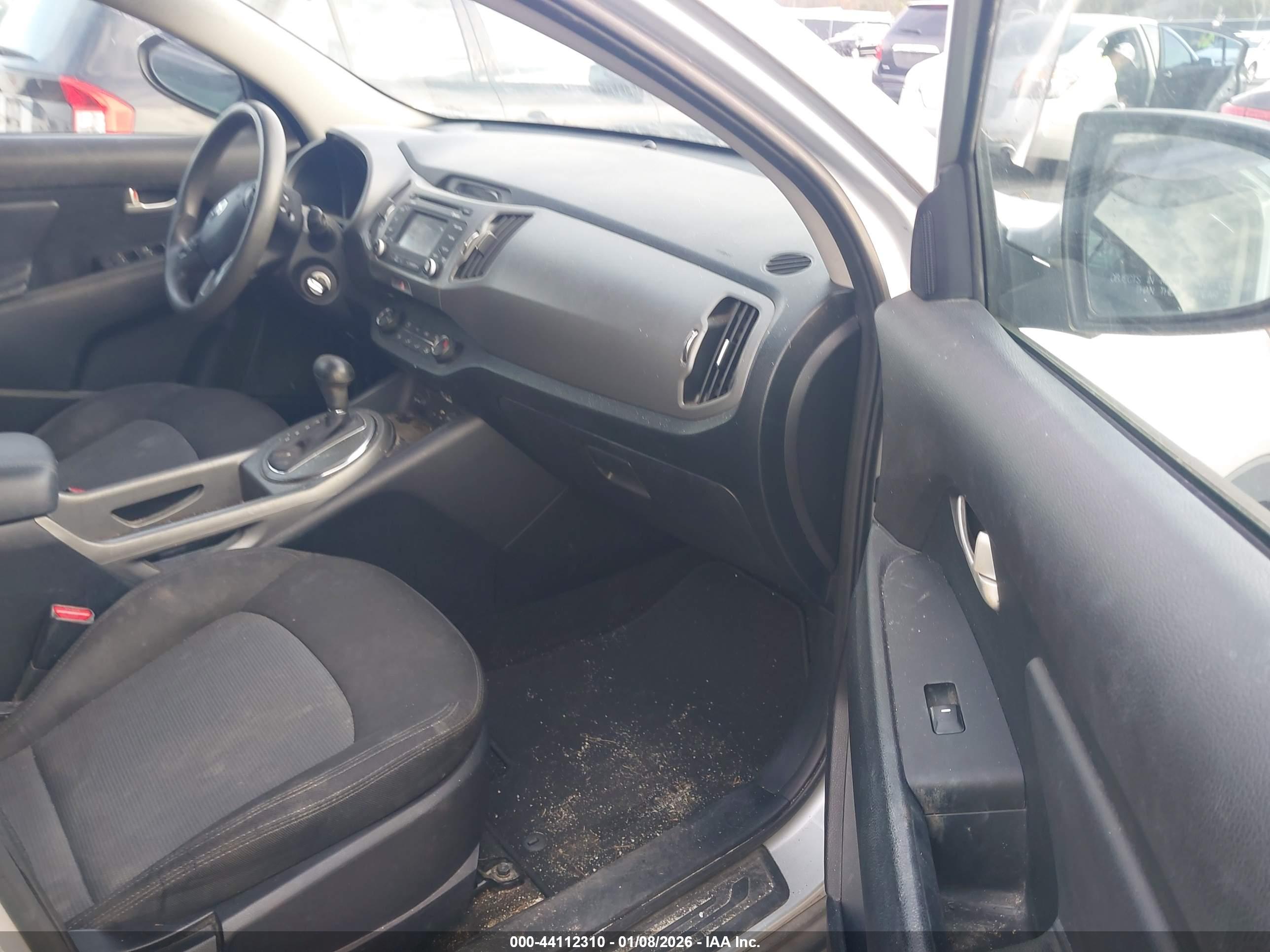 KIA SPORTAGE image 5