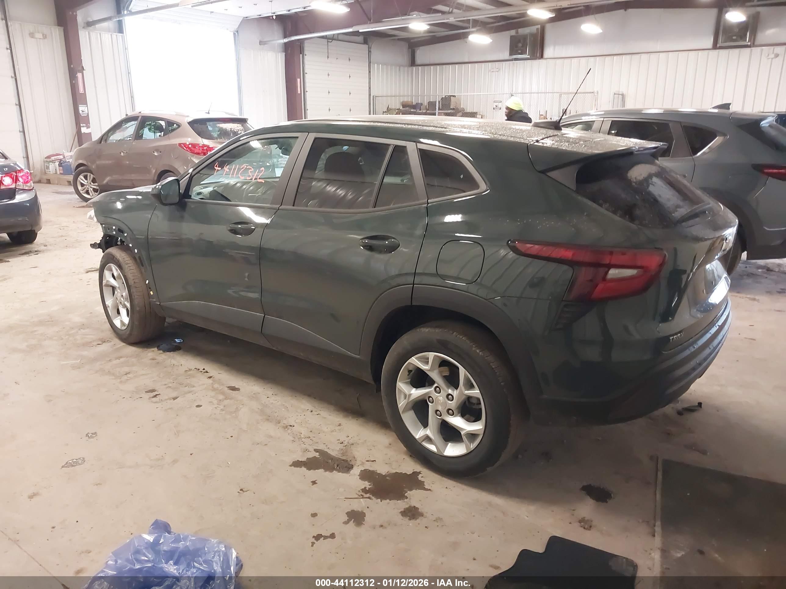 CHEVROLET TRAX image 3