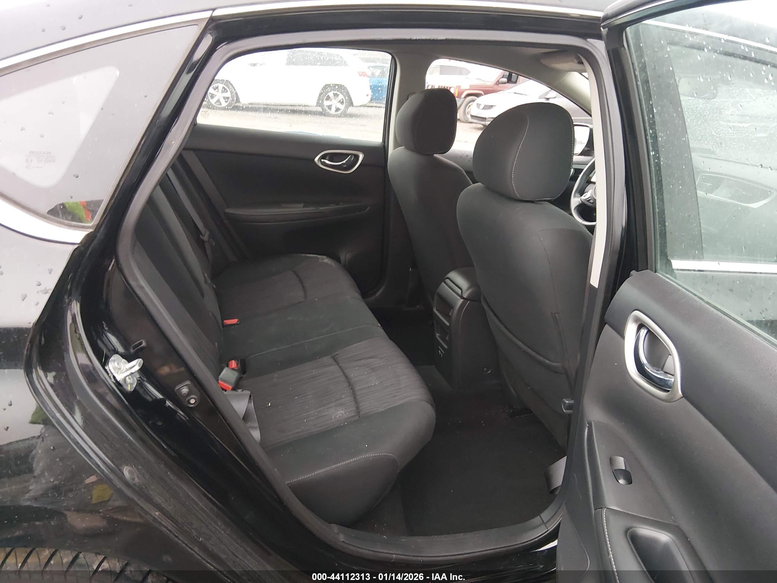 NISSAN SENTRA image 8