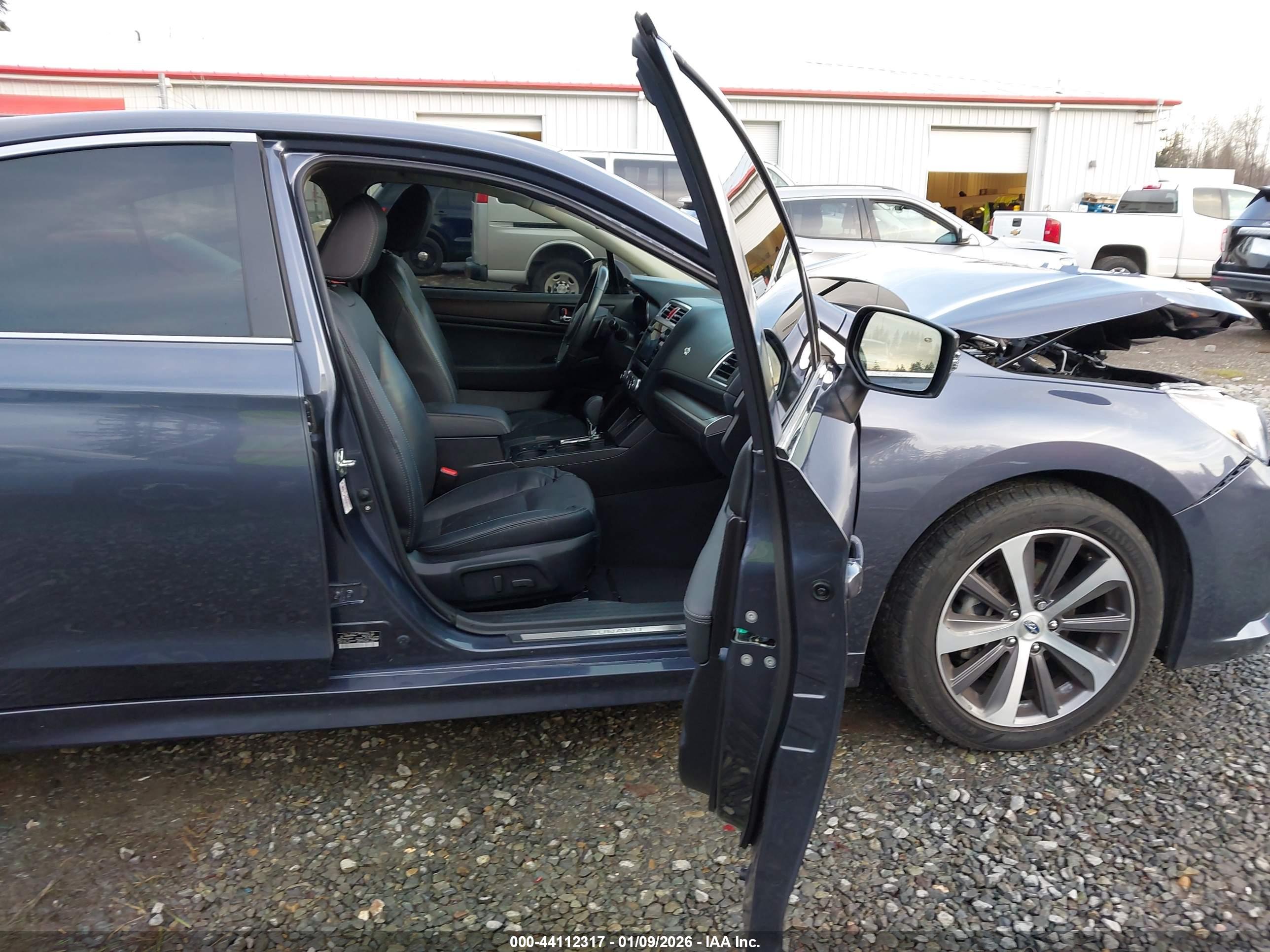 SUBARU LEGACY image 5