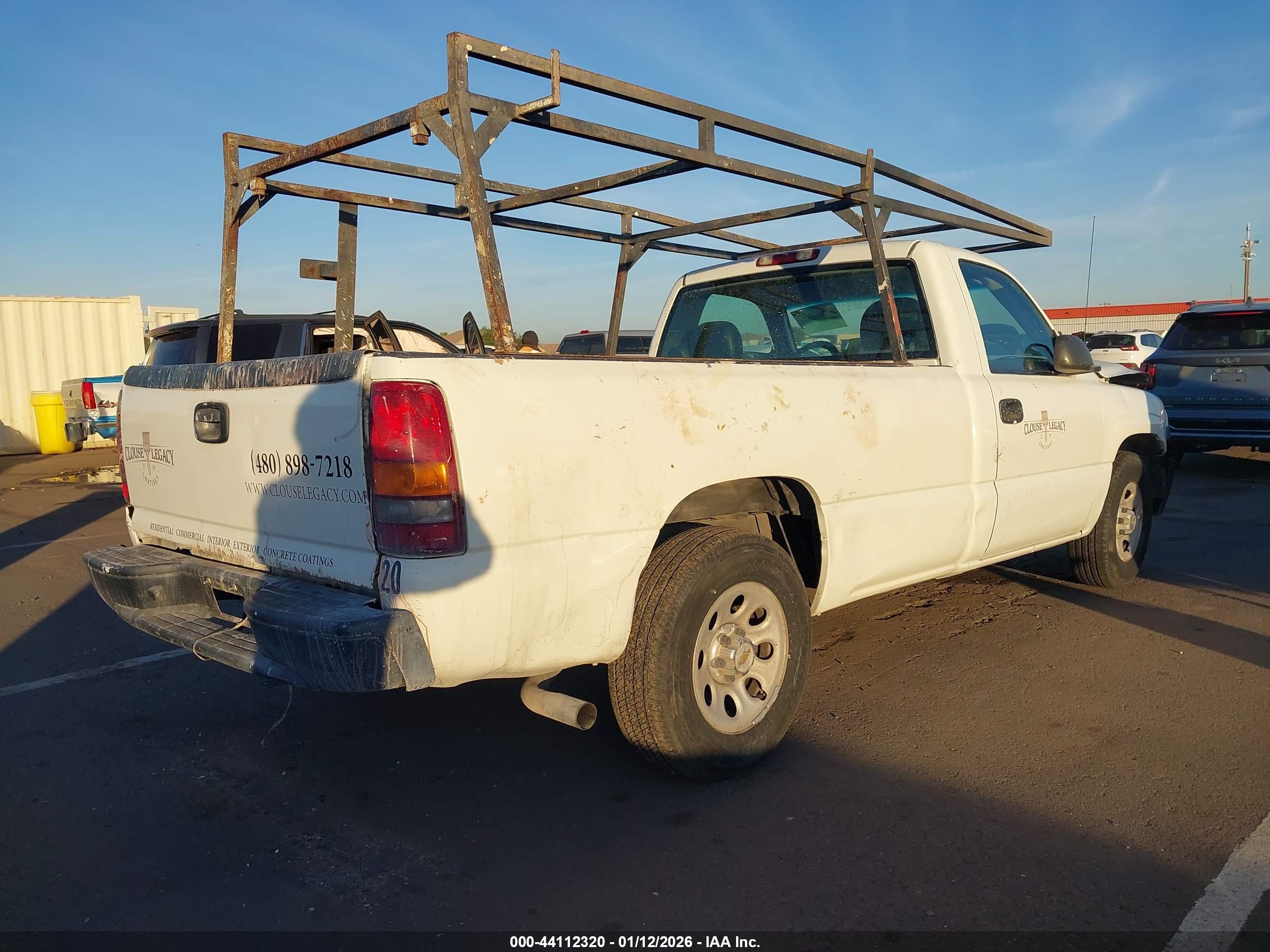 CHEVROLET SILVERADO image 4