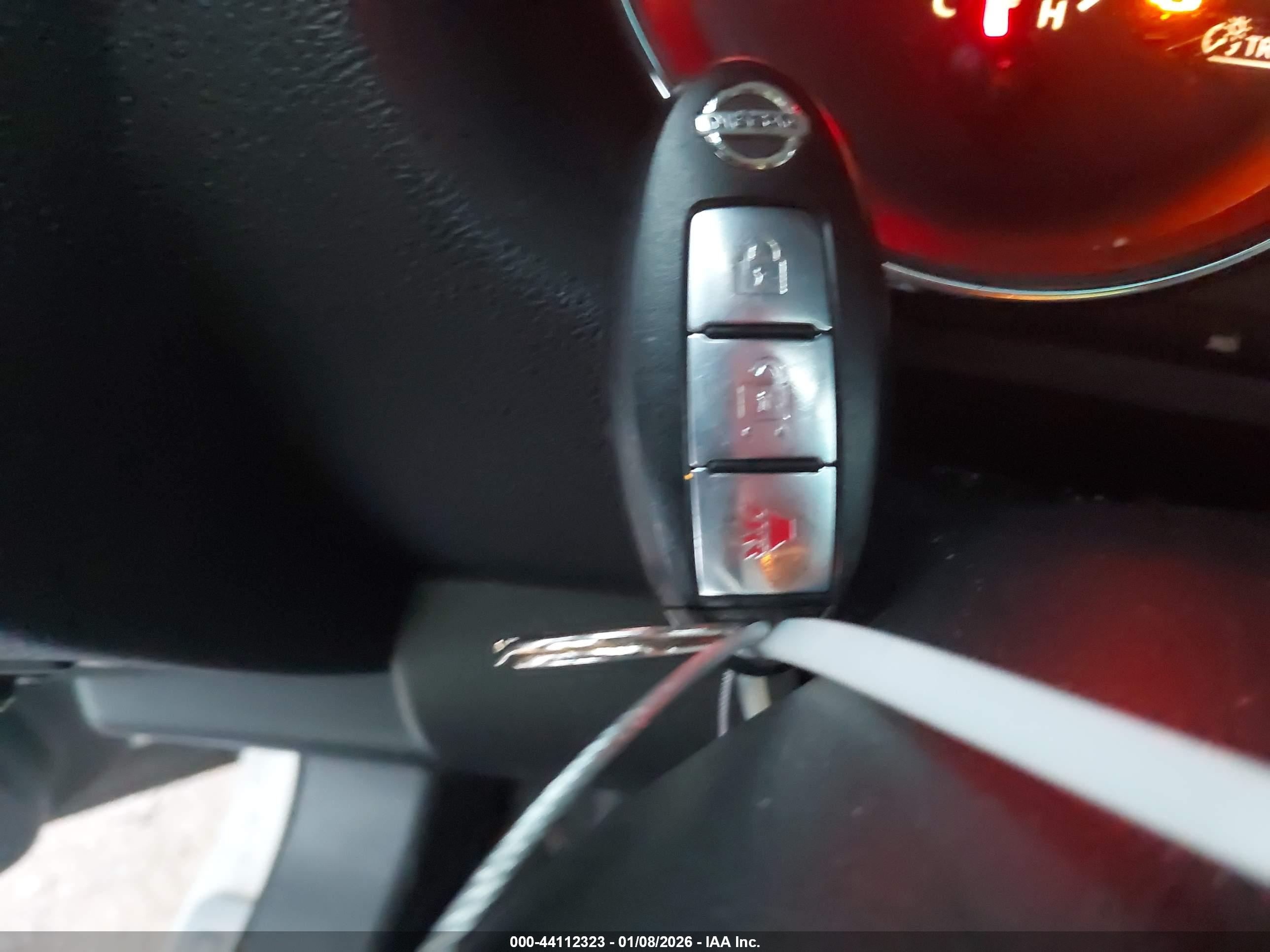 NISSAN ROGUE image 11